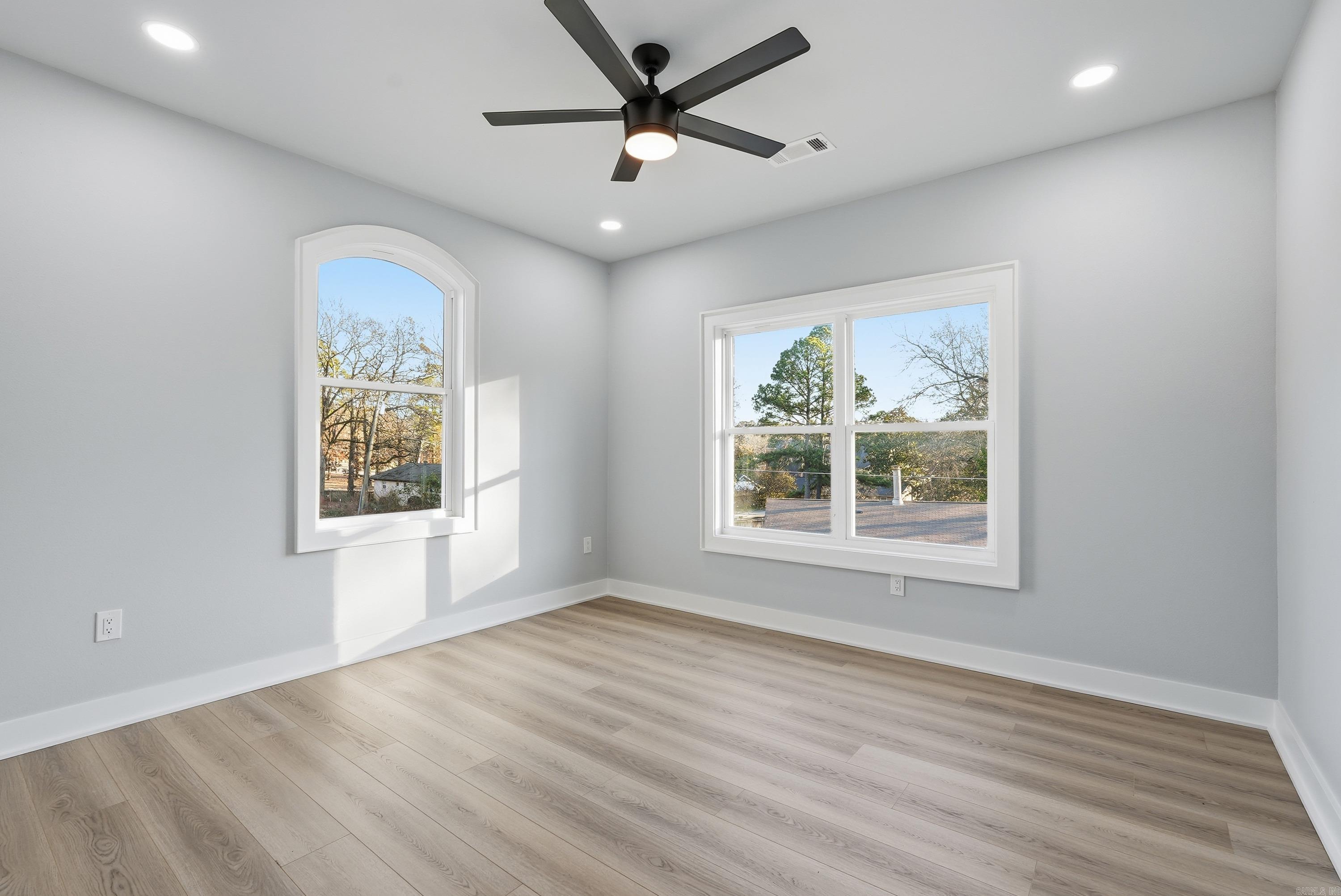 OAK GLEN - Residential