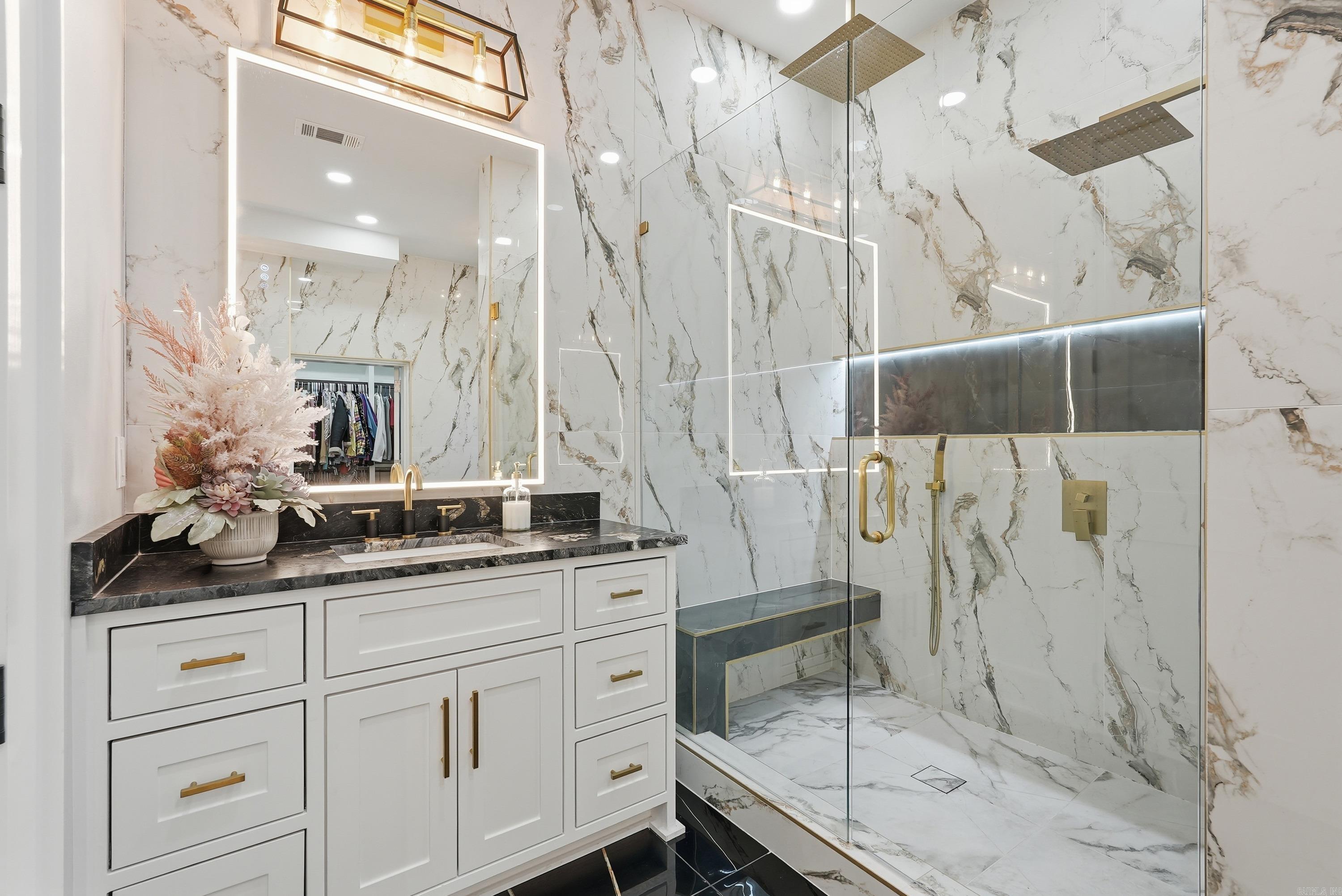 OAK GLEN - Residential