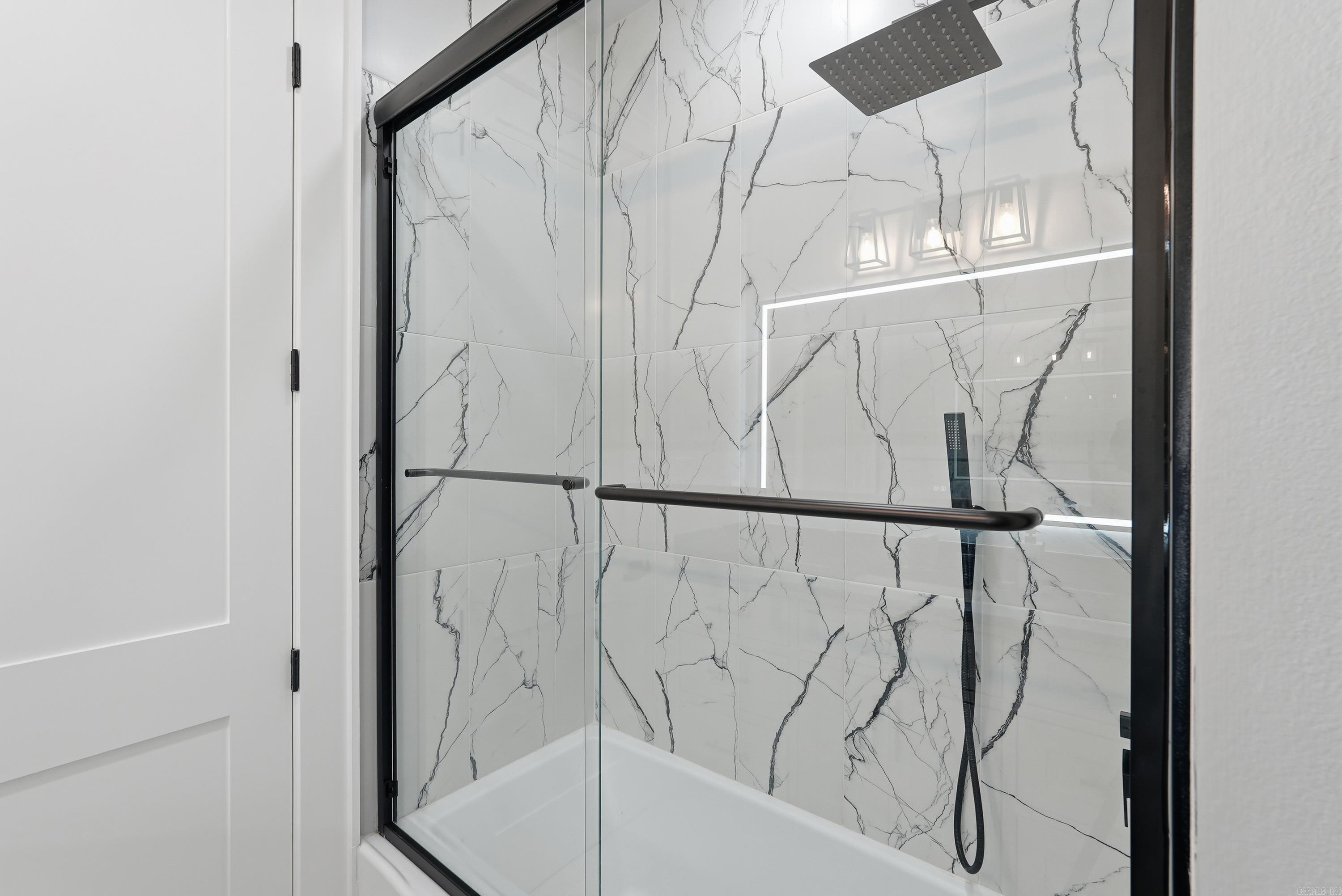 OAK GLEN - Residential