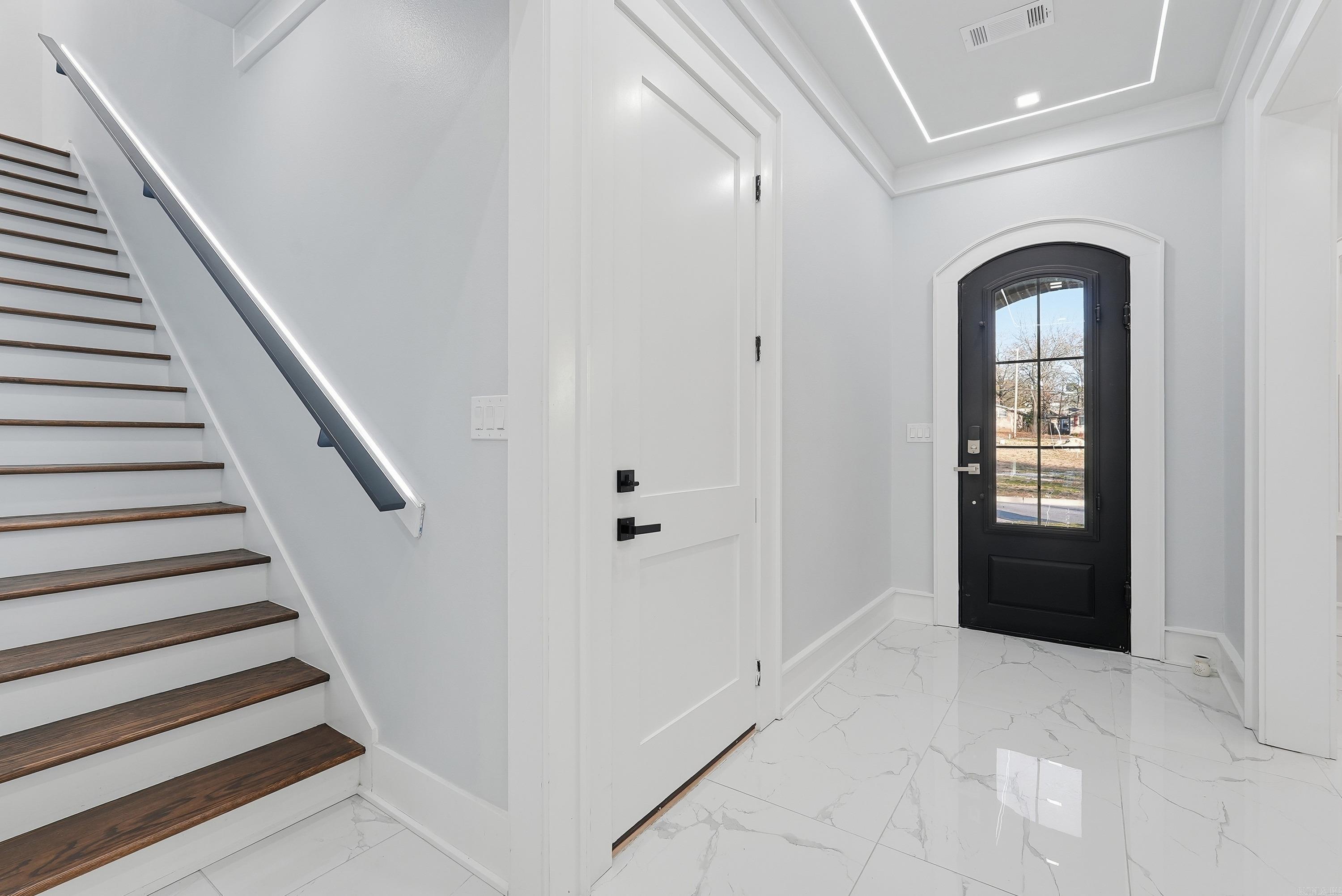 OAK GLEN - Residential