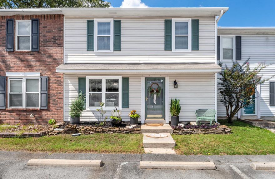 Nothing but charm from this beautifully updated Maumelle townhome! Featuring 2 bedrooms and 1.5 baths, this home shines with upgrades throughout. Recent improvements include new HVAC (2021), water heater (2021), dishwasher (2023), granite countertops, stainless steel appliances, LVT flooring, carpet, fresh paint, new lighting, hardware, faucets, and sinks (2024). Dining area has new tile floor (2023); updated tub/shower surround (2025); most ceilings refinished (2025); roof replaced 2019. Extra landscaping adds great curb appeal! Enjoy a low-maintenance lifestyle with POA covering studs-out insurance, common-area upkeep, and termite protection. Conveniently located near parks, golf courses, pickleball and tennis courts, walking trails, and Maumelle’s Community Center—close to shopping and dining in the heart of Maumelle! Listed at $152,000.