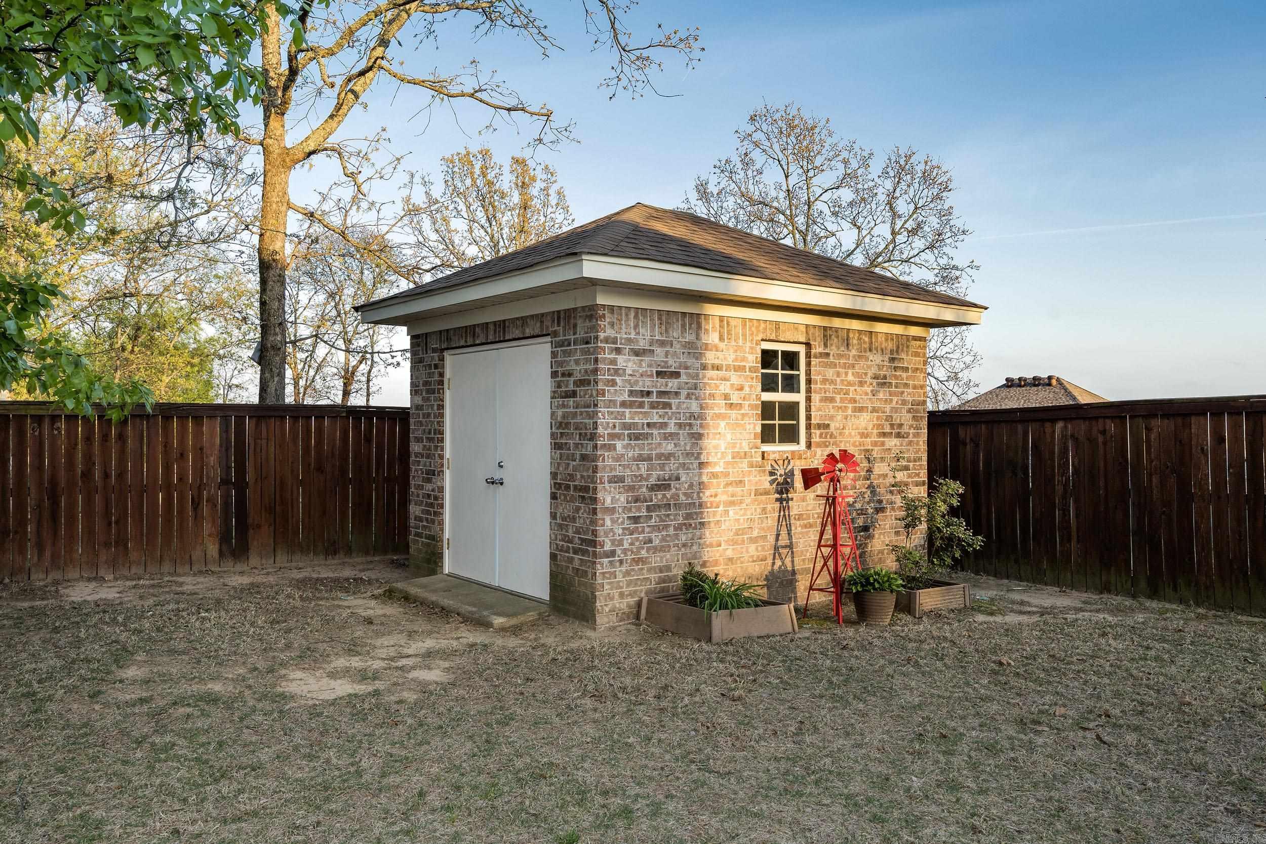 MILLERS CROSSING - Residential