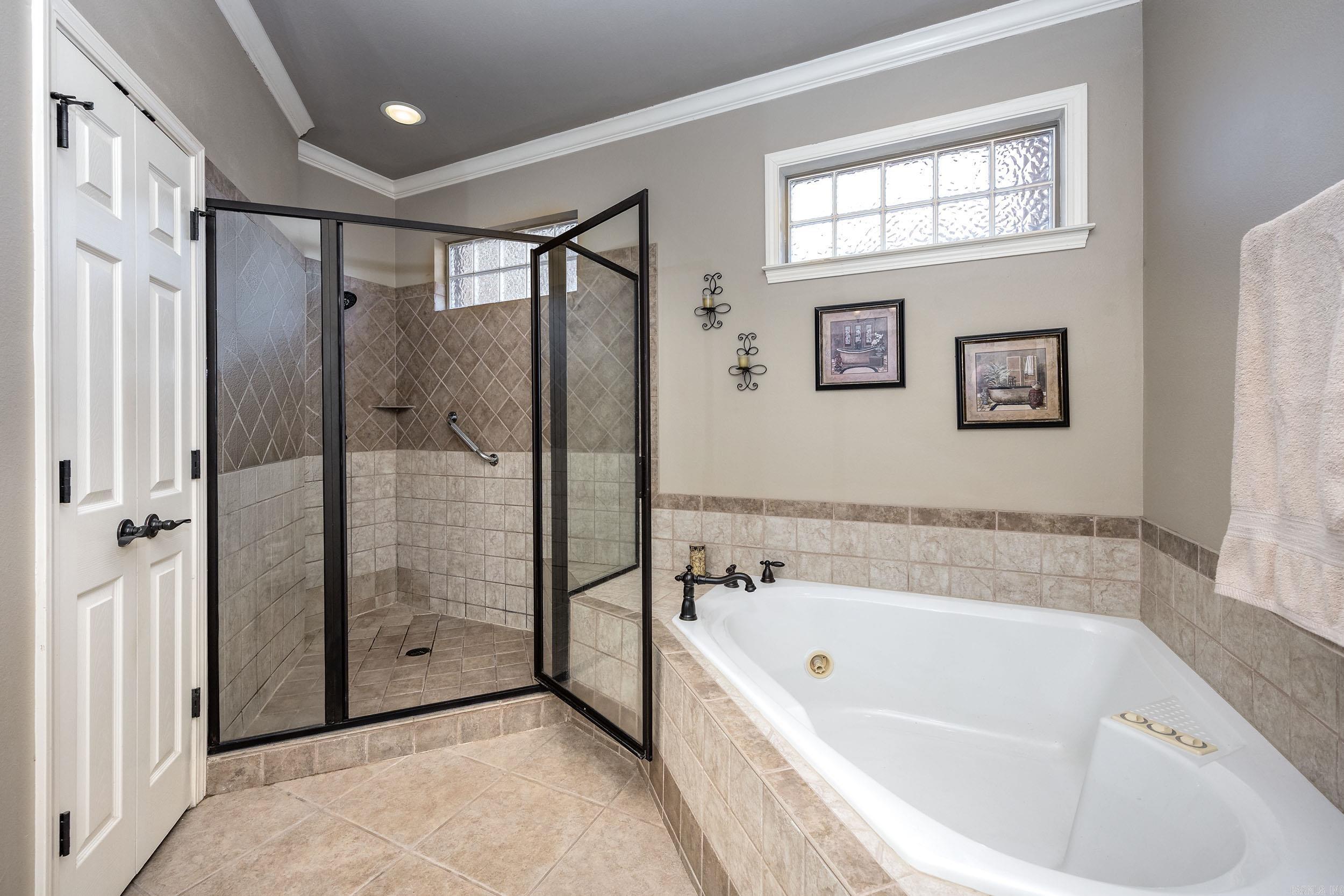 MILLERS CROSSING - Residential