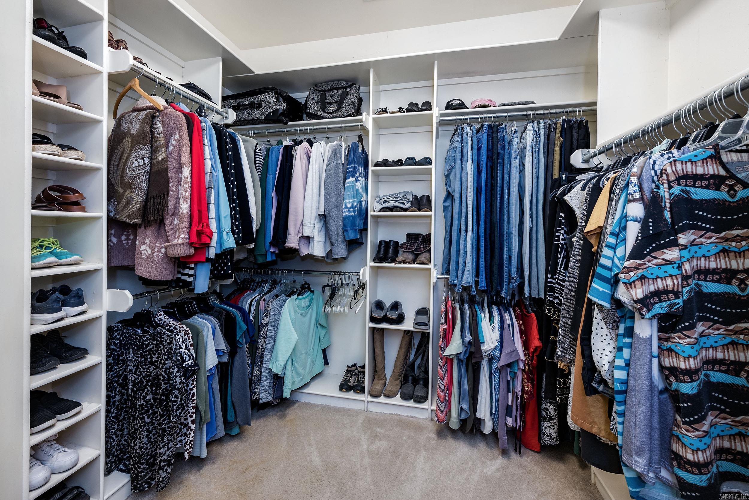 MILLERS CROSSING - Residential