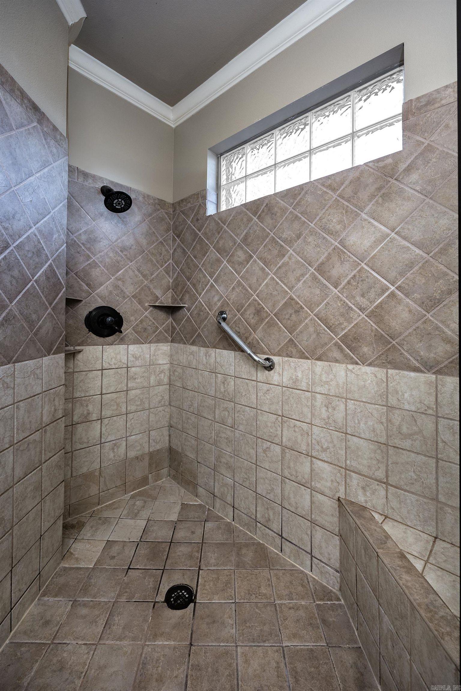 MILLERS CROSSING - Residential