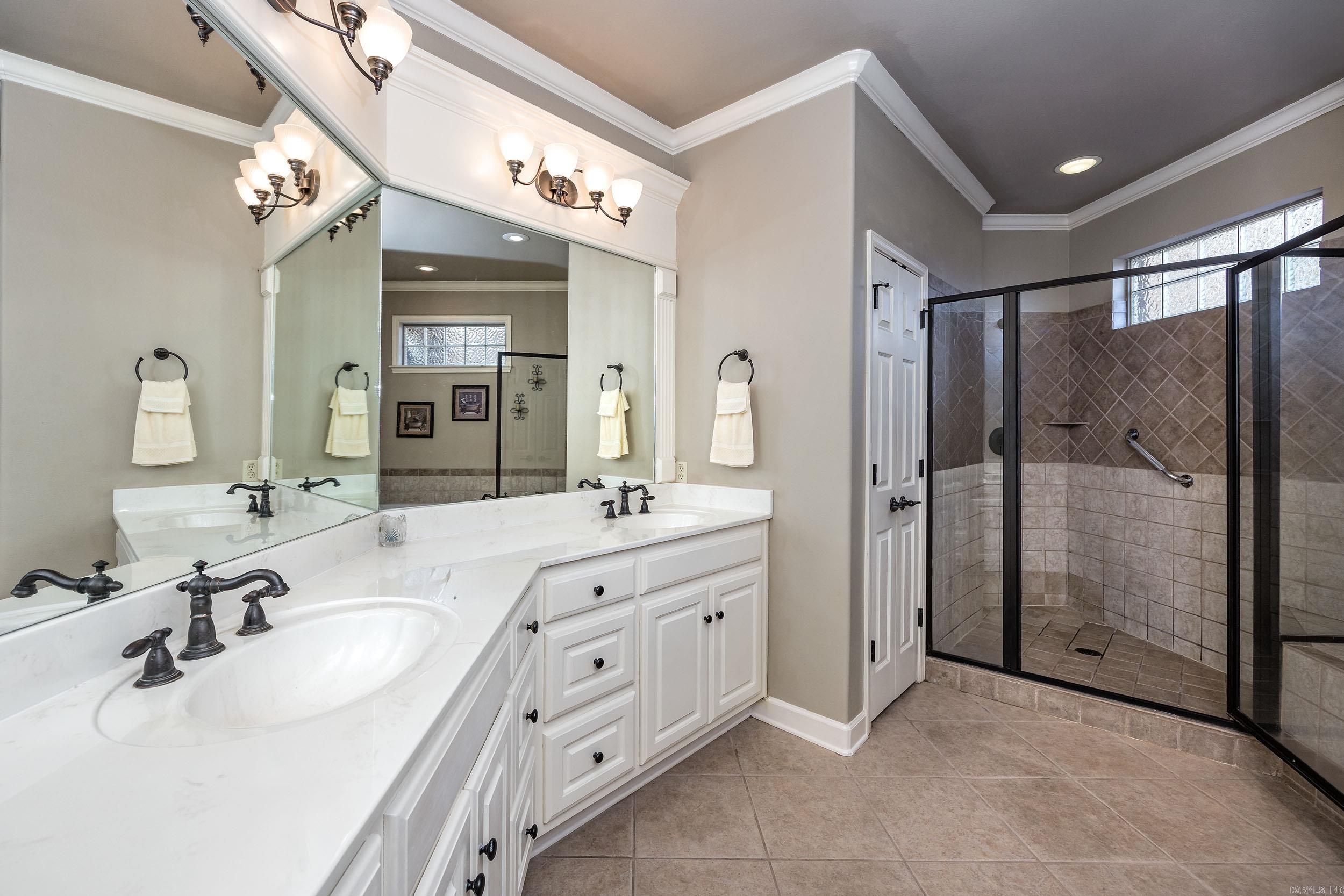 MILLERS CROSSING - Residential