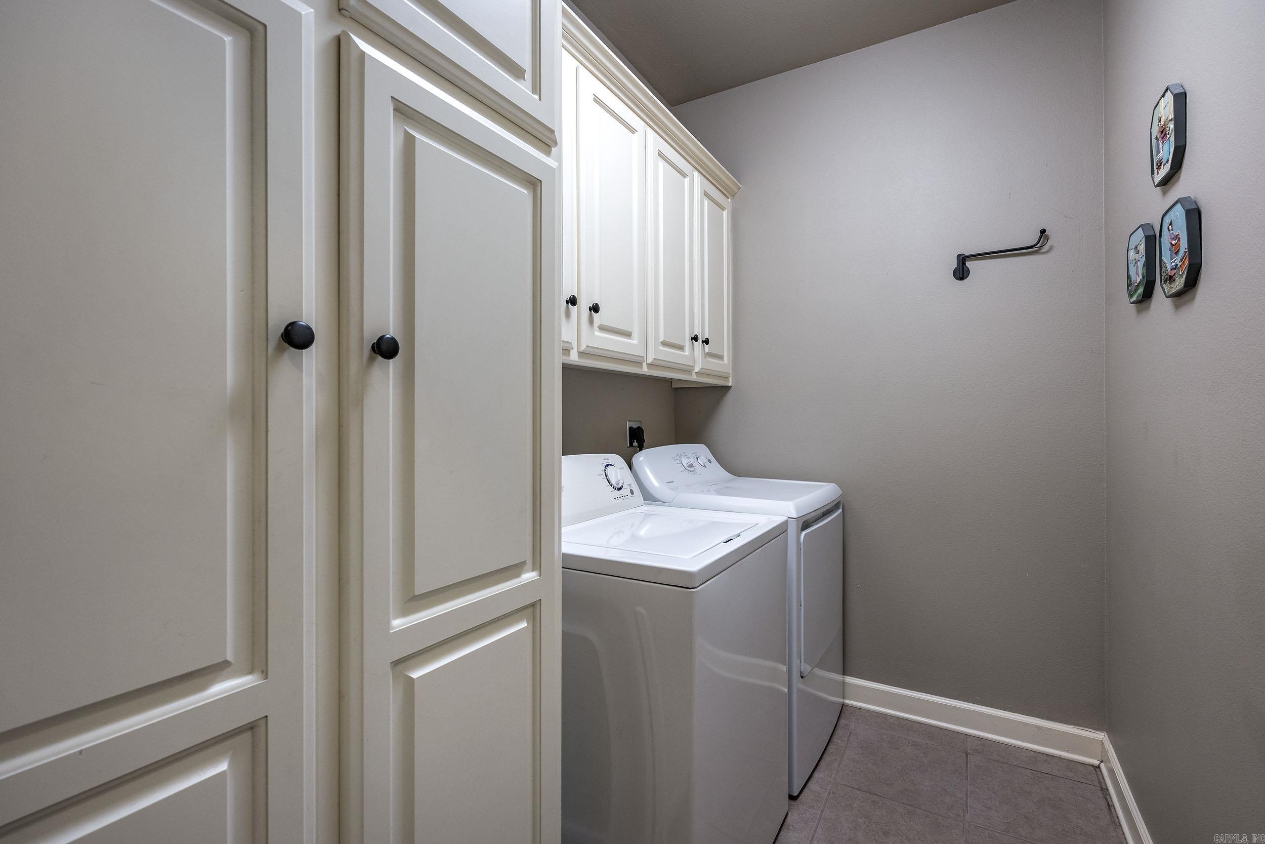 MILLERS CROSSING - Residential