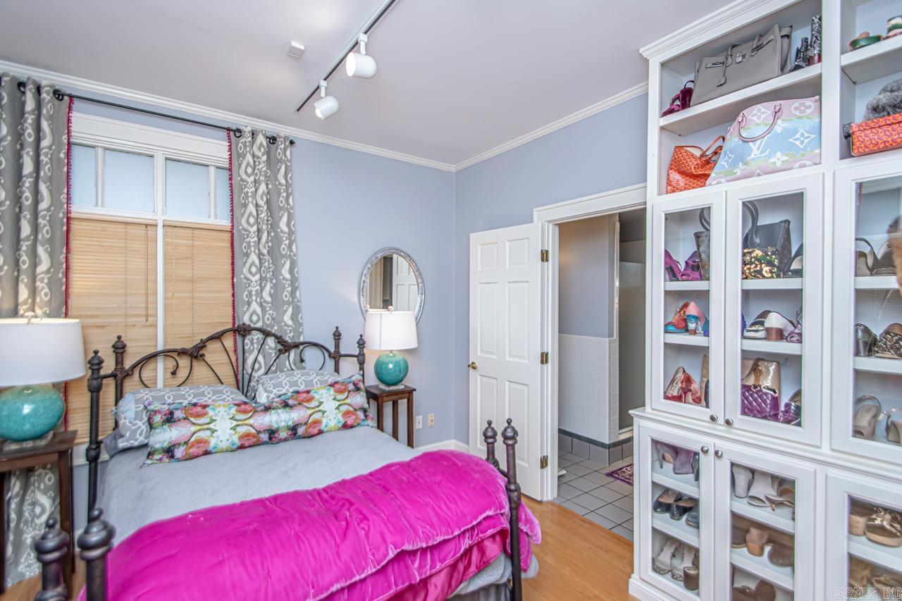 Oakwood - Residential