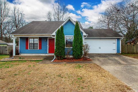 Photo of 306 Meadow Creek Drive, Benton, AR 72015 (MLS # 26006757)