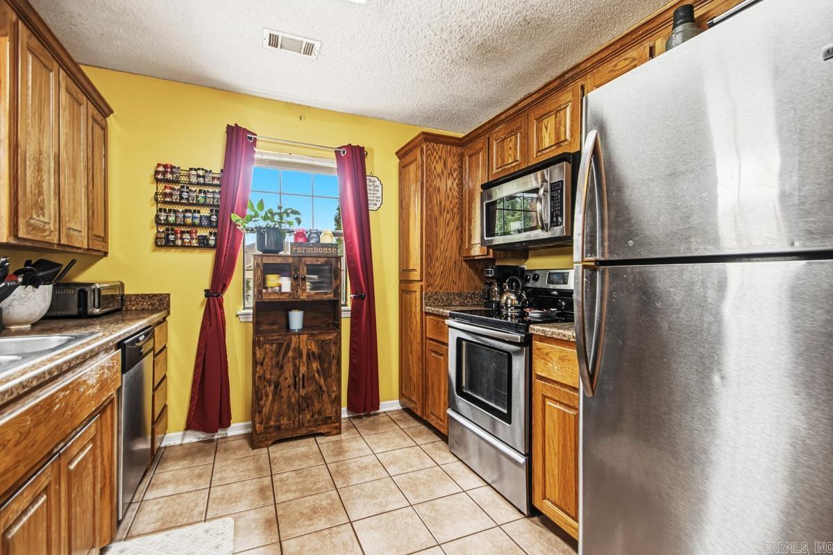 MEADOW CREEK - Residential