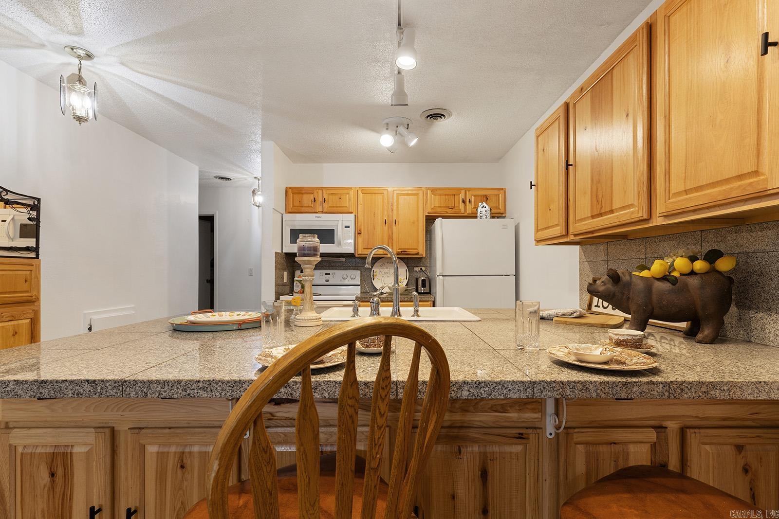 LAKEWOOD HILLS CONDO - Residential