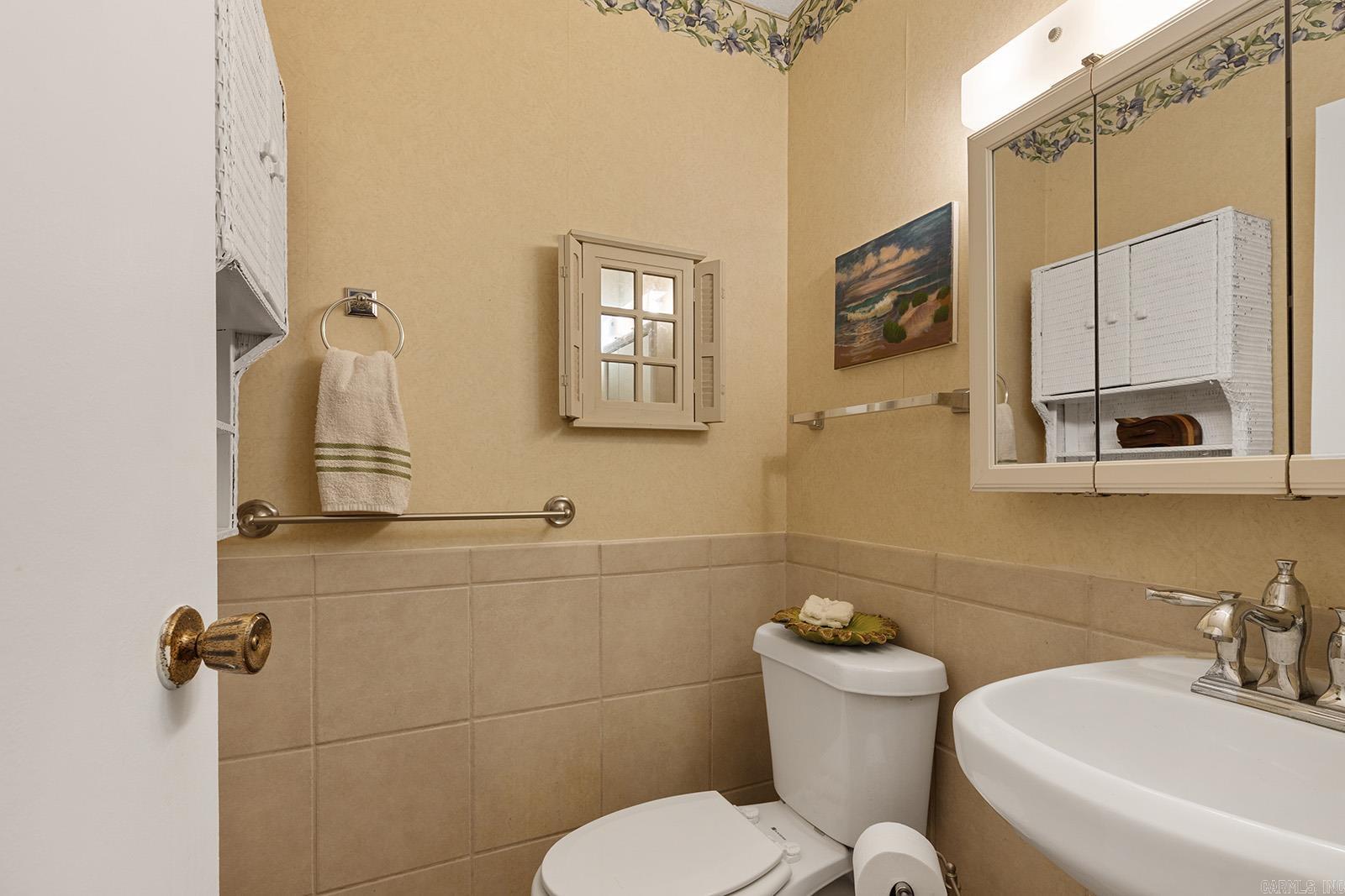 LAKEWOOD HILLS CONDO - Residential