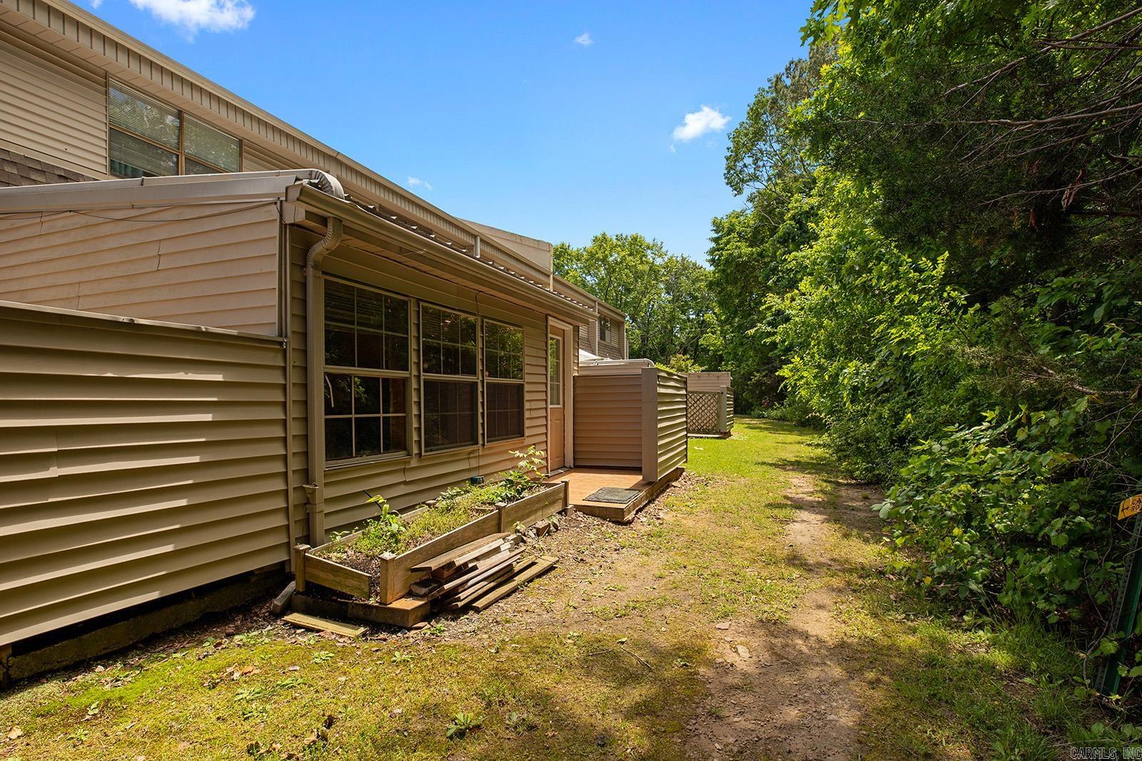 LAKEWOOD HILLS CONDO - Residential