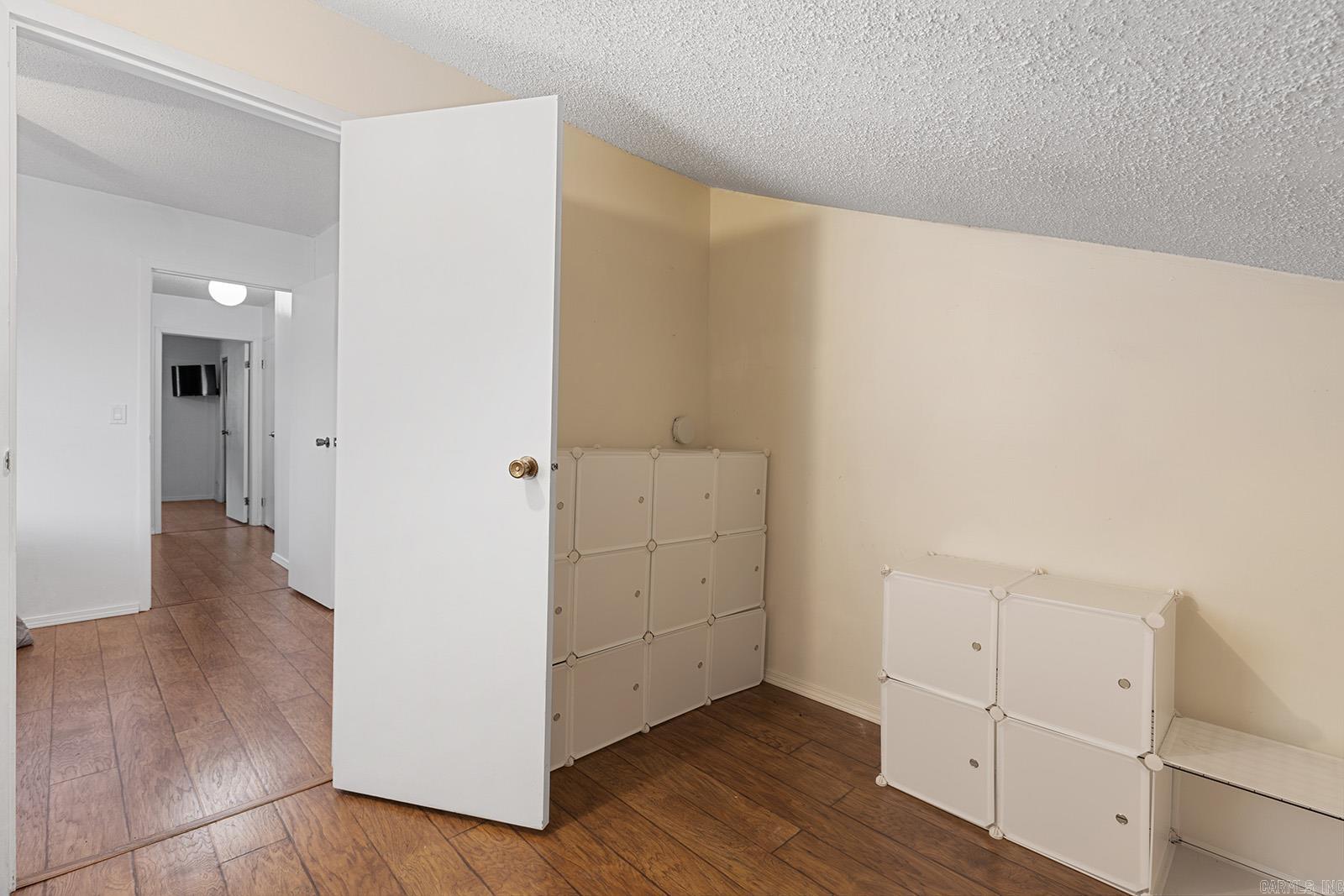 LAKEWOOD HILLS CONDO - Residential