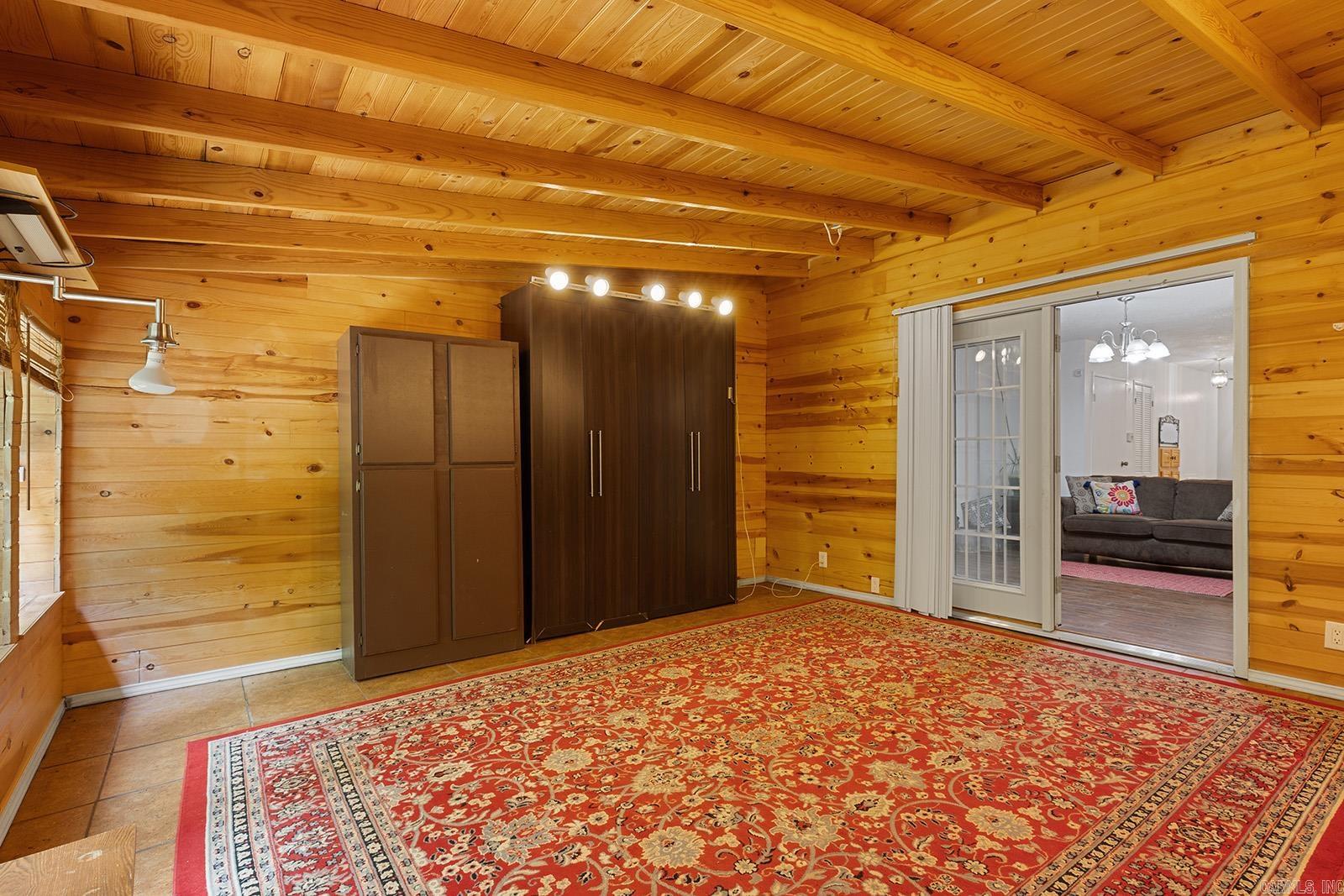 LAKEWOOD HILLS CONDO - Residential