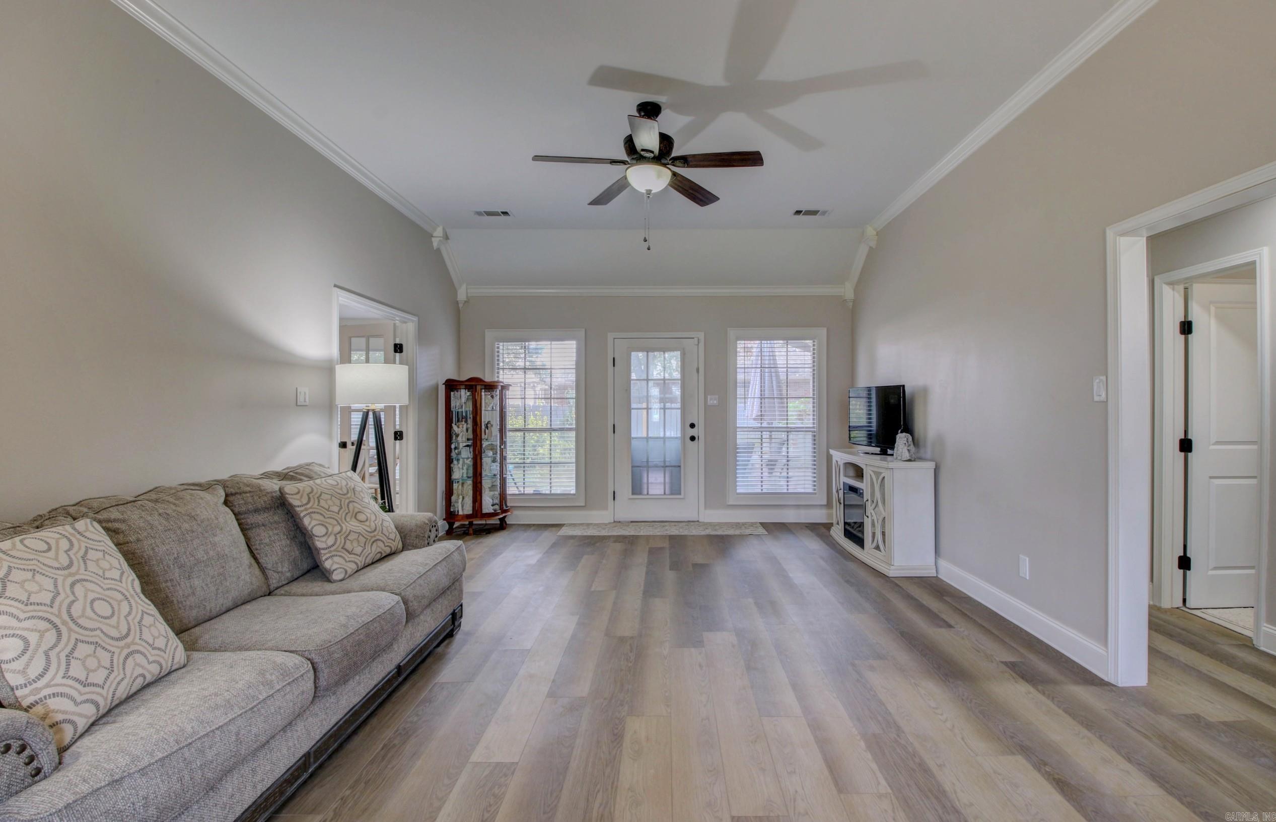 COUNTRY CLUB OF ARK THE - Residential