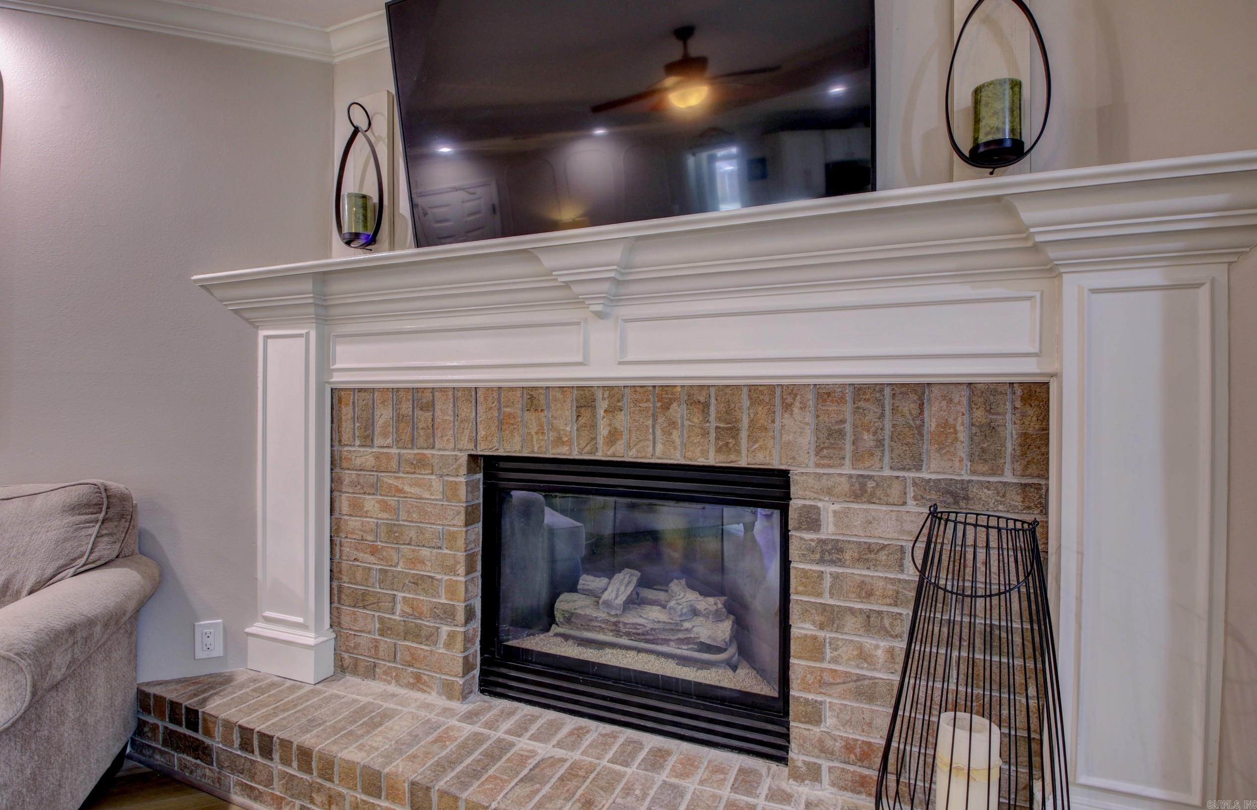 COUNTRY CLUB OF ARK THE - Residential