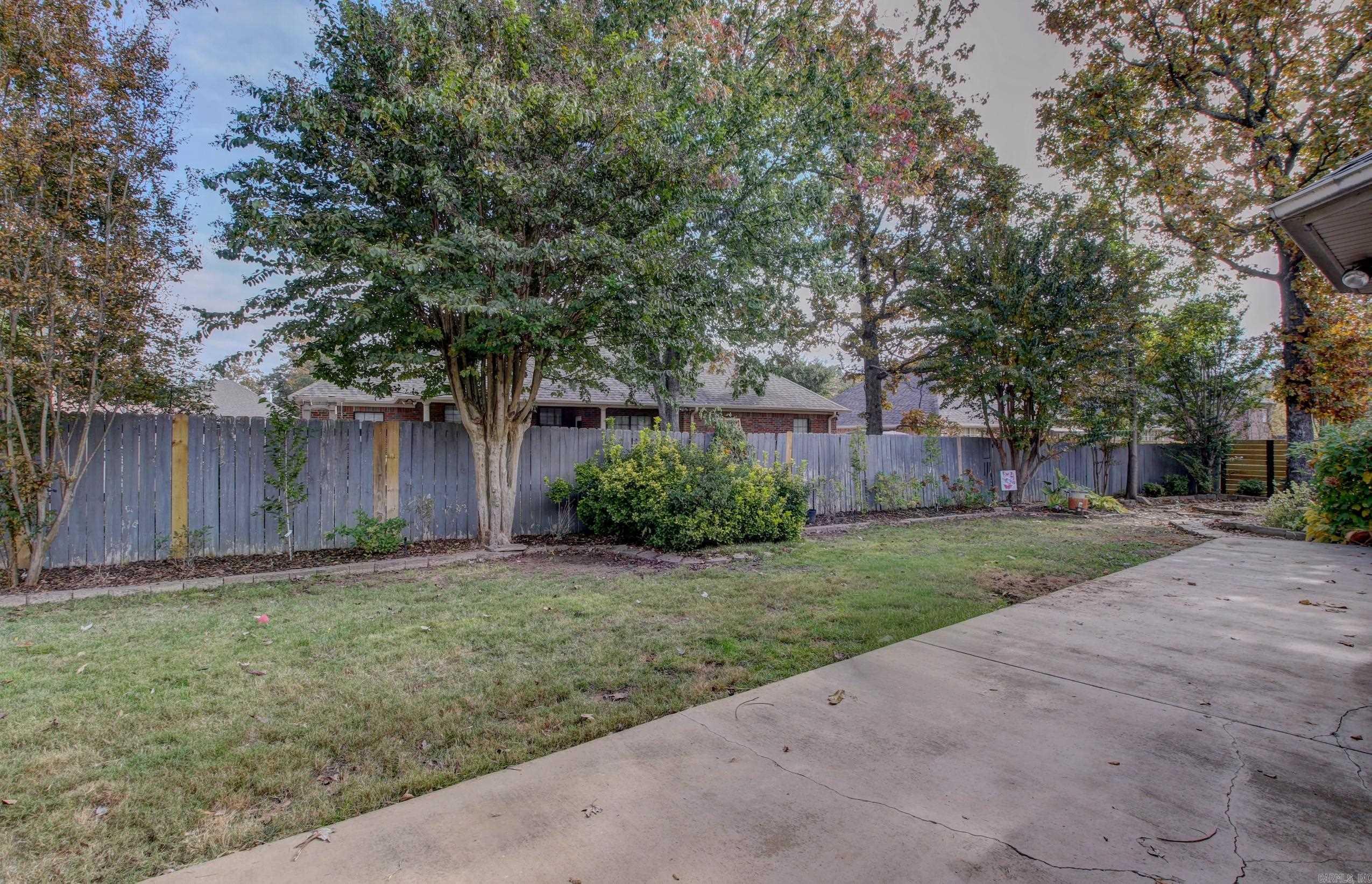 COUNTRY CLUB OF ARK THE - Residential