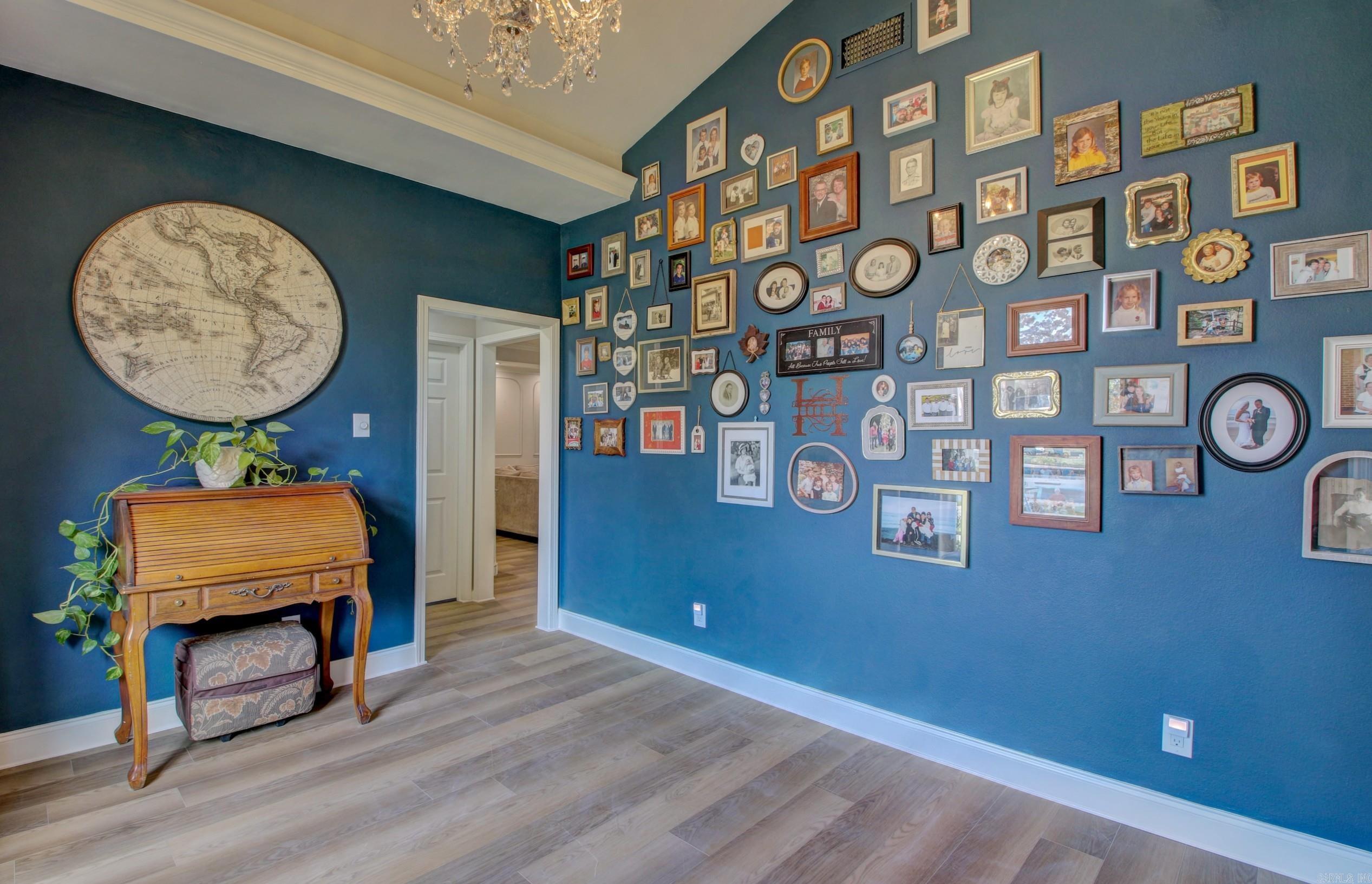 COUNTRY CLUB OF ARK THE - Residential