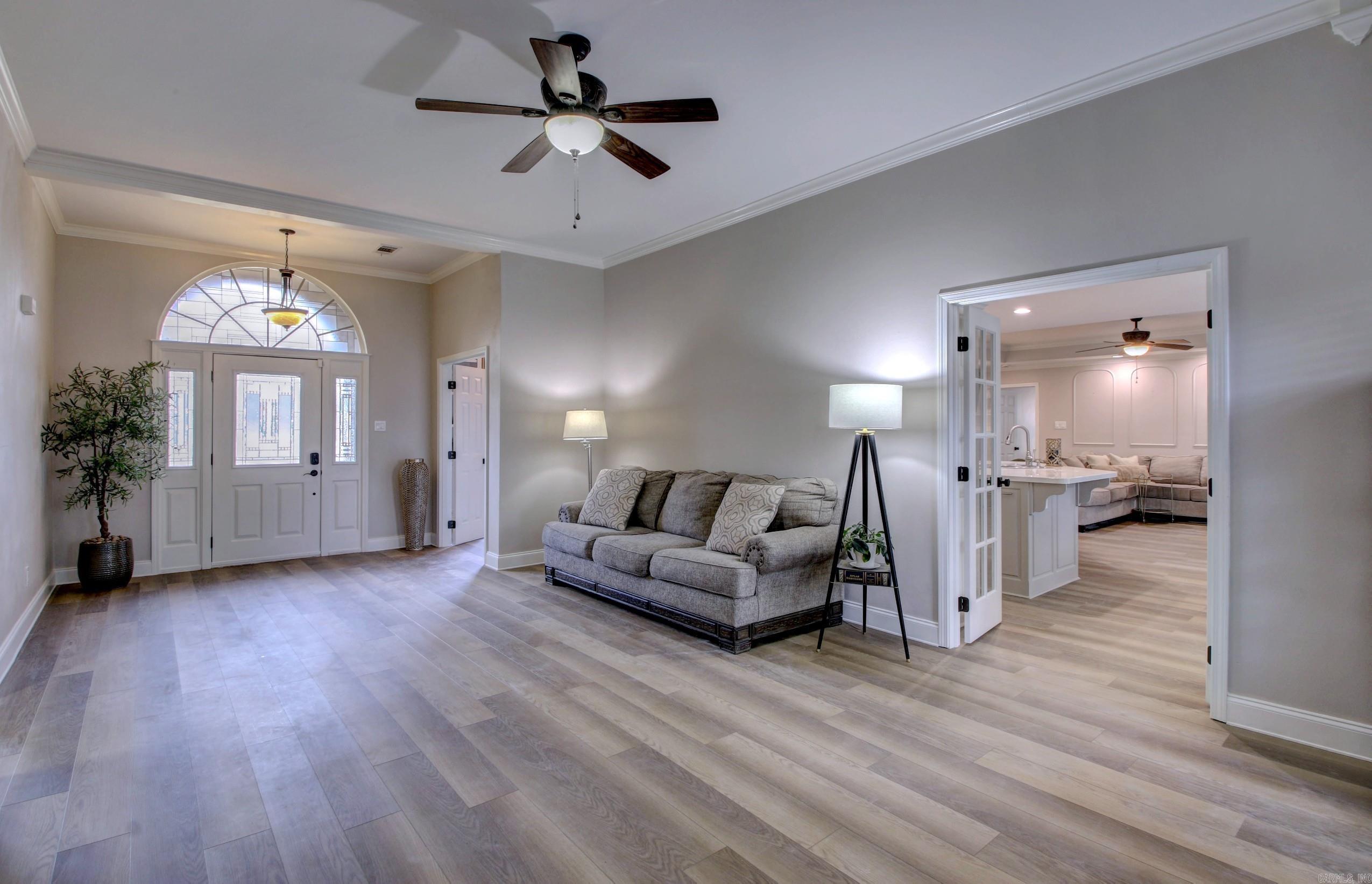 COUNTRY CLUB OF ARK THE - Residential