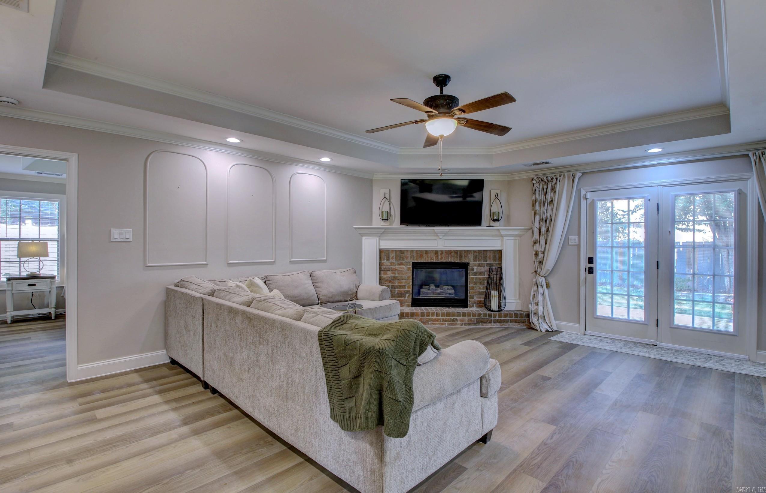 COUNTRY CLUB OF ARK THE - Residential