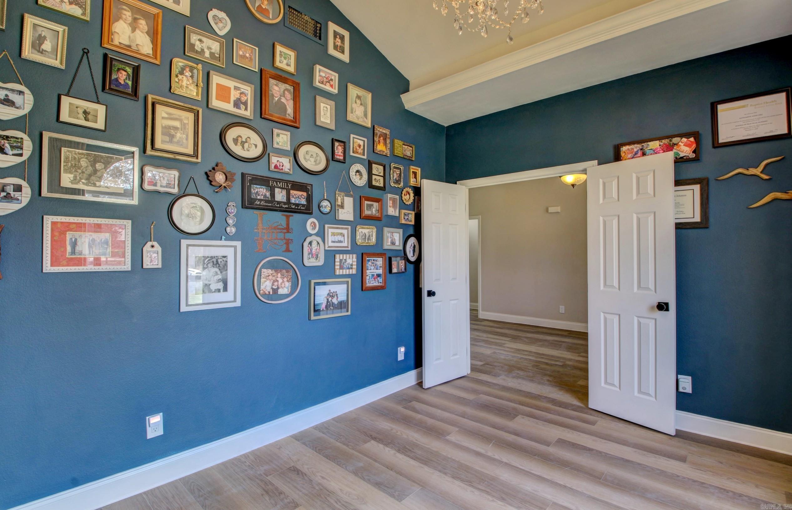 COUNTRY CLUB OF ARK THE - Residential