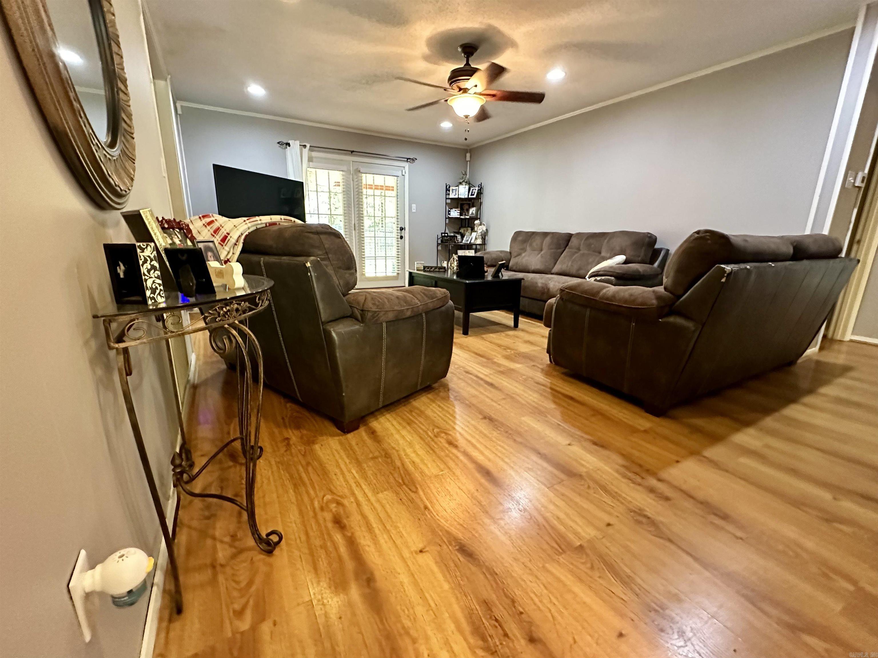 Mark Manor - Residential