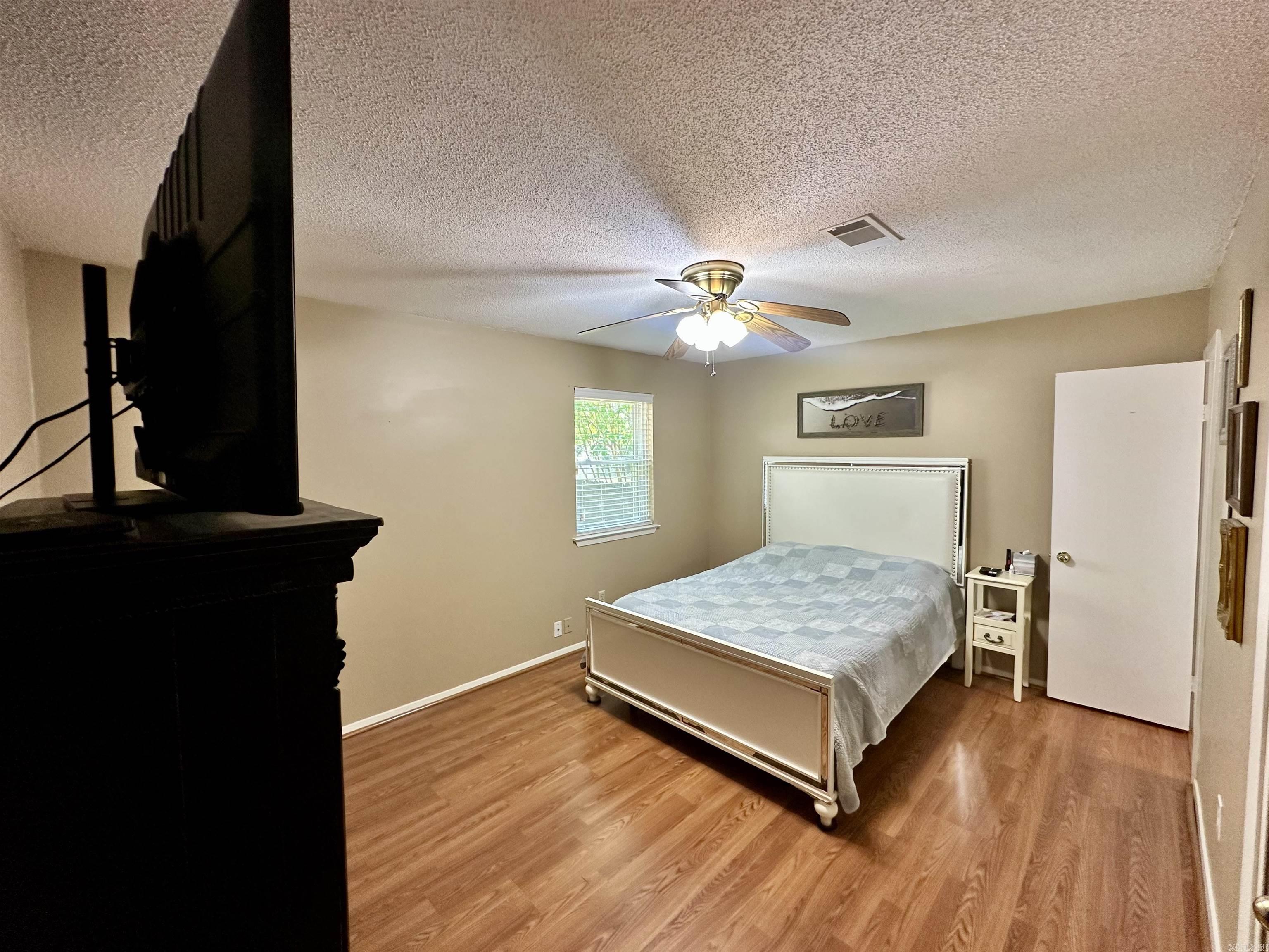 Mark Manor - Residential