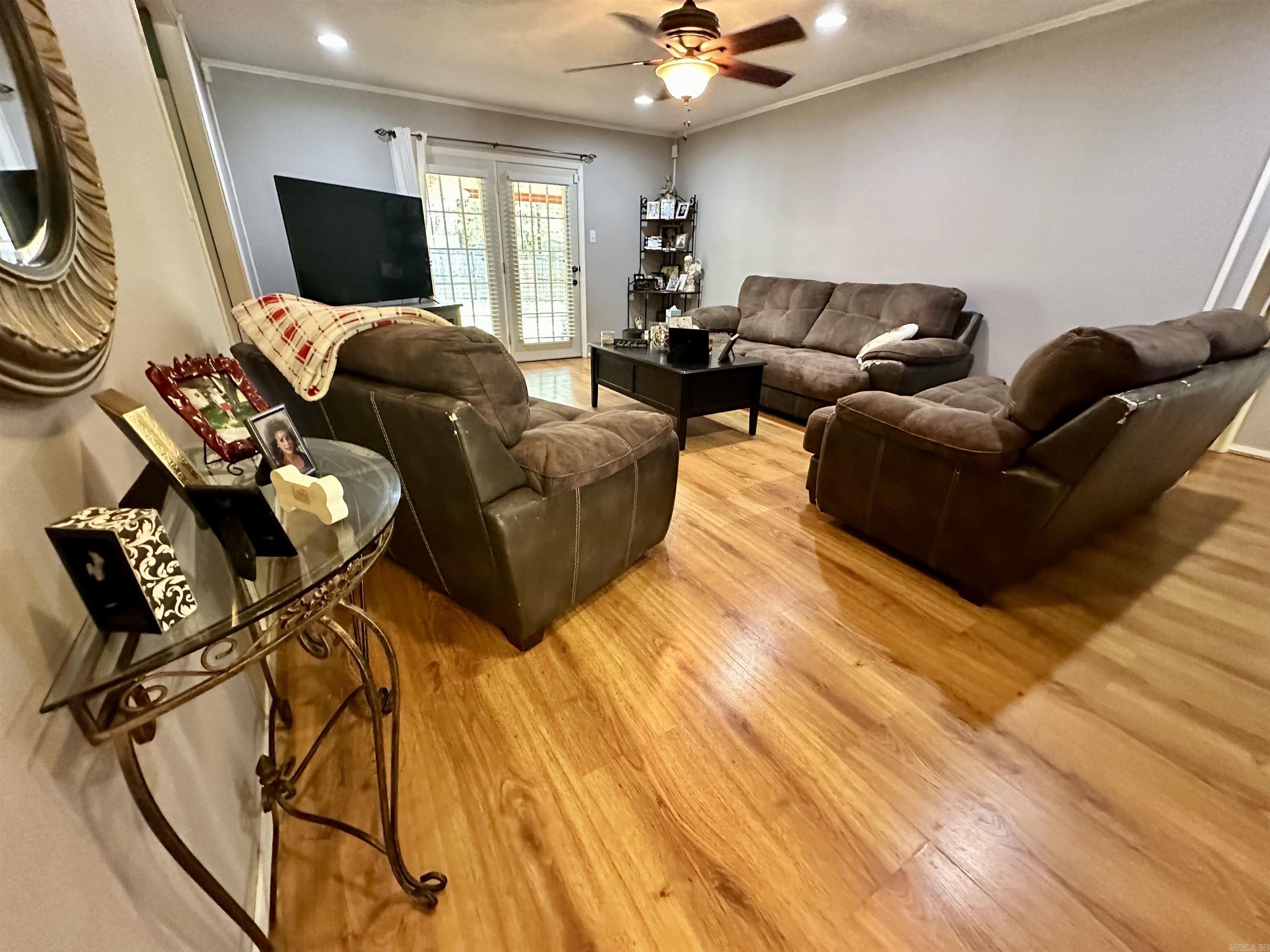 Mark Manor - Residential