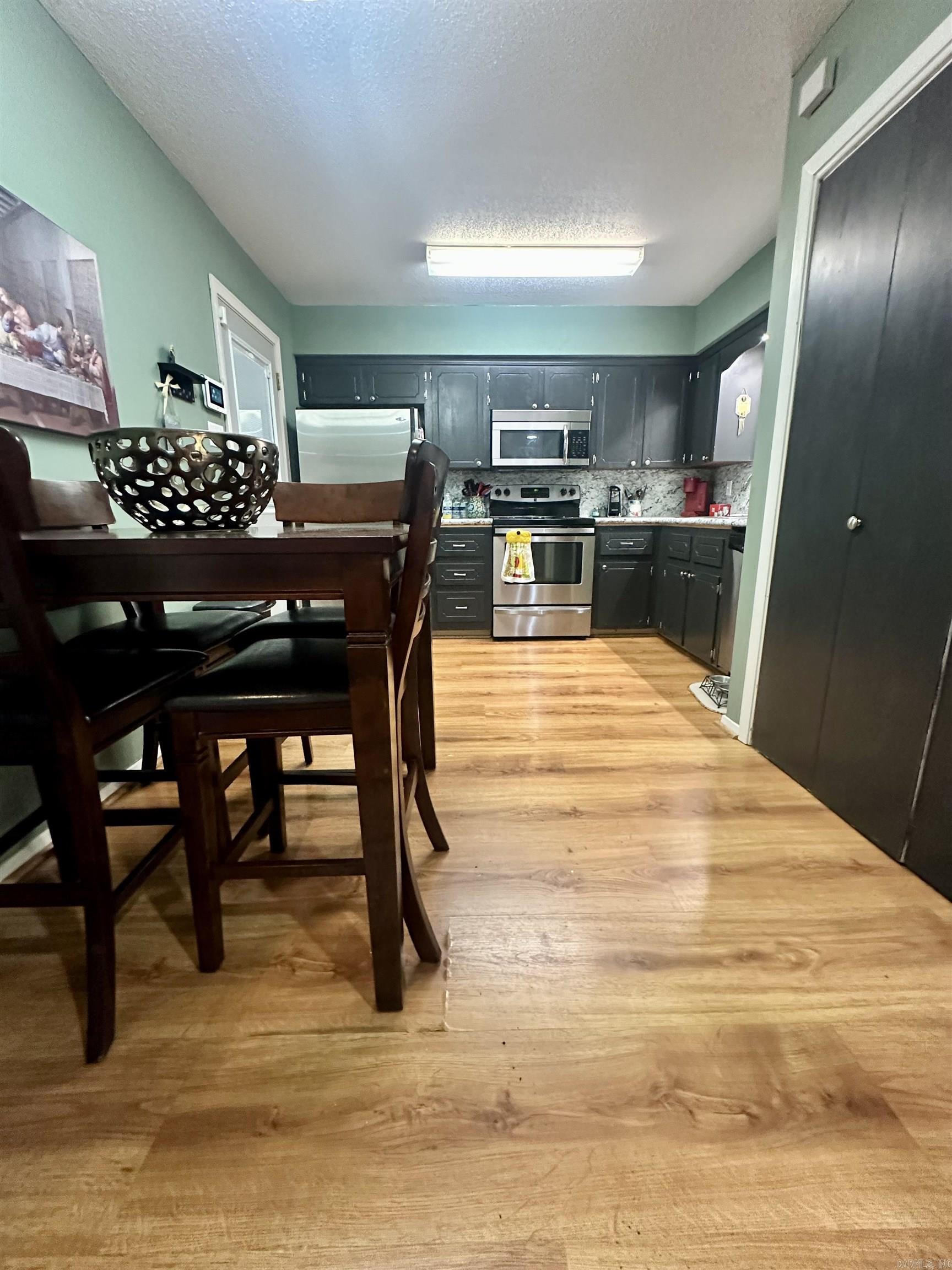 Mark Manor - Residential