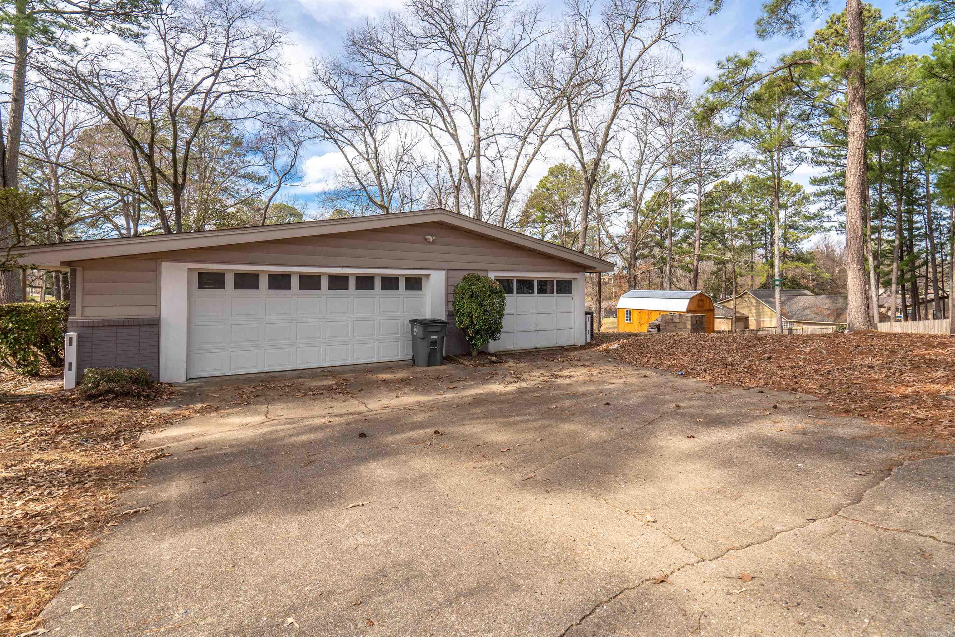 Sherwood Forest - Residential