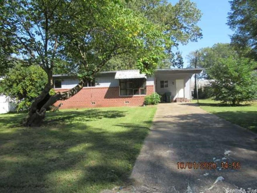 All information available at YOUR RENTAL TEAM dot COM, including self-showing instructions & application. No need to call, go to website above. Move in ready single-family home is sitting in a convenient location just off of I30, close to all Little Rock amenities. Features include covered 1 car carport, 2 living areas, dining room, spacious kitchen, with refrigerator, 3 bedrooms with closets, 2 baths, central heat and air, range/oven, garbage disposal, water heater, are included. Some pets allowed w/fees.