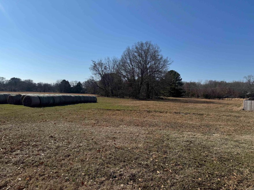 Perfect location to build!! Not far from I-40.