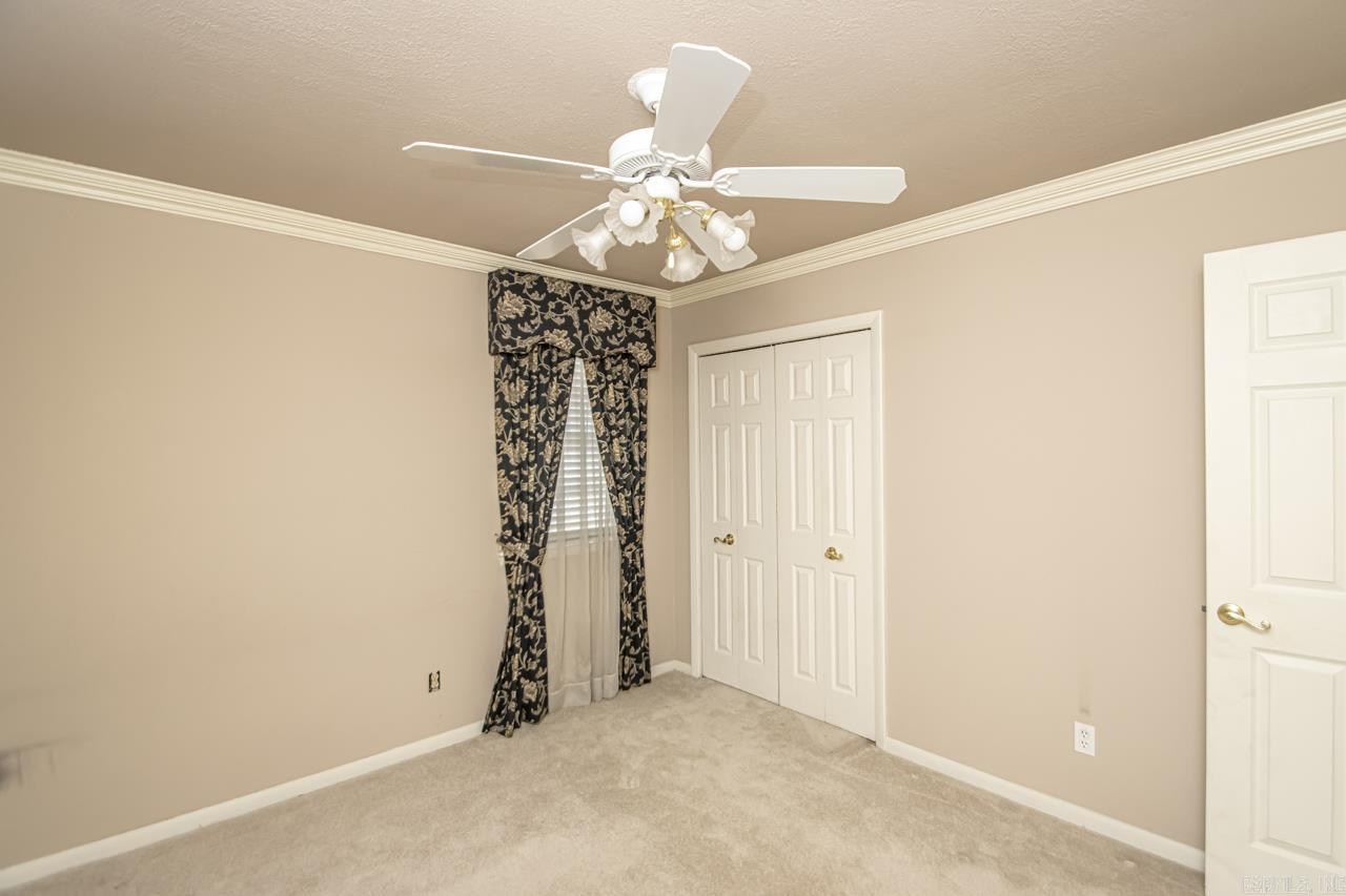 COUNTRY CLUB PARK - Residential