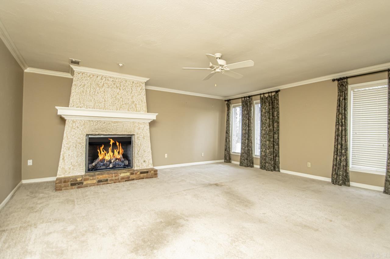 COUNTRY CLUB PARK - Residential