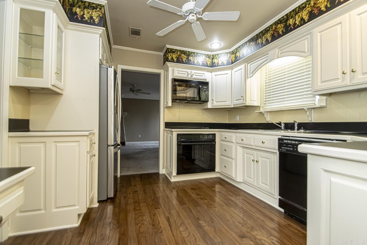 COUNTRY CLUB PARK - Residential