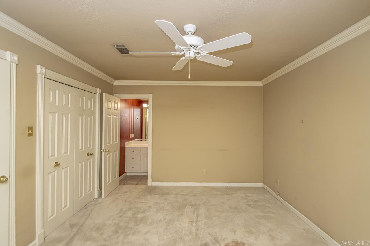 COUNTRY CLUB PARK - Residential