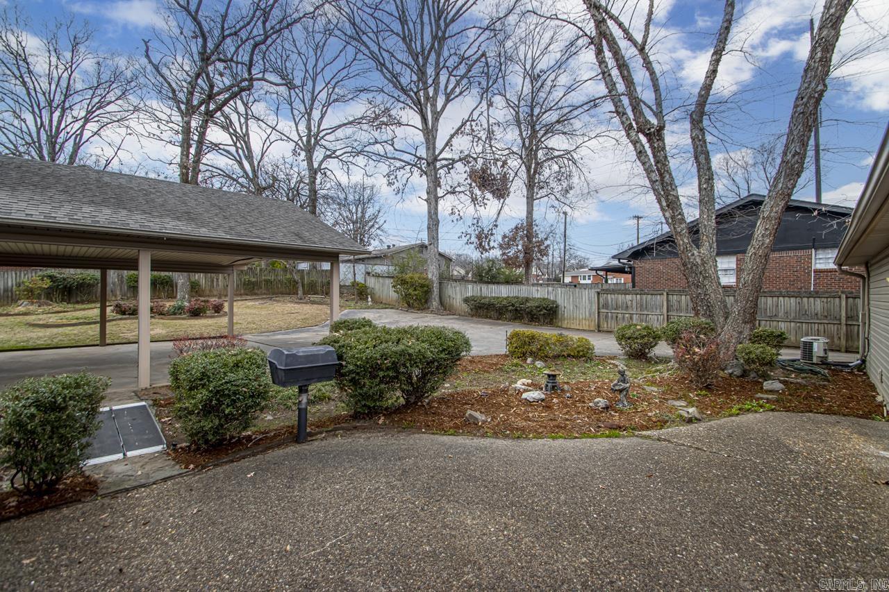 COUNTRY CLUB PARK - Residential