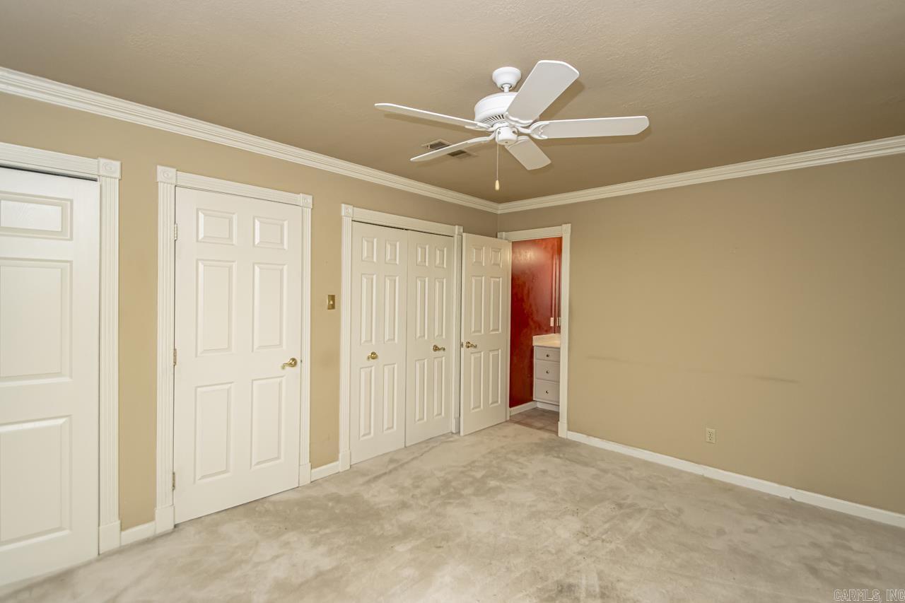 COUNTRY CLUB PARK - Residential