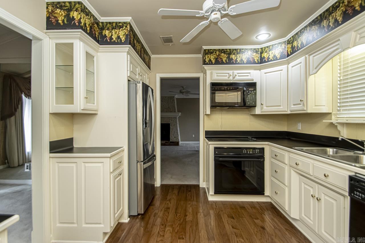 COUNTRY CLUB PARK - Residential