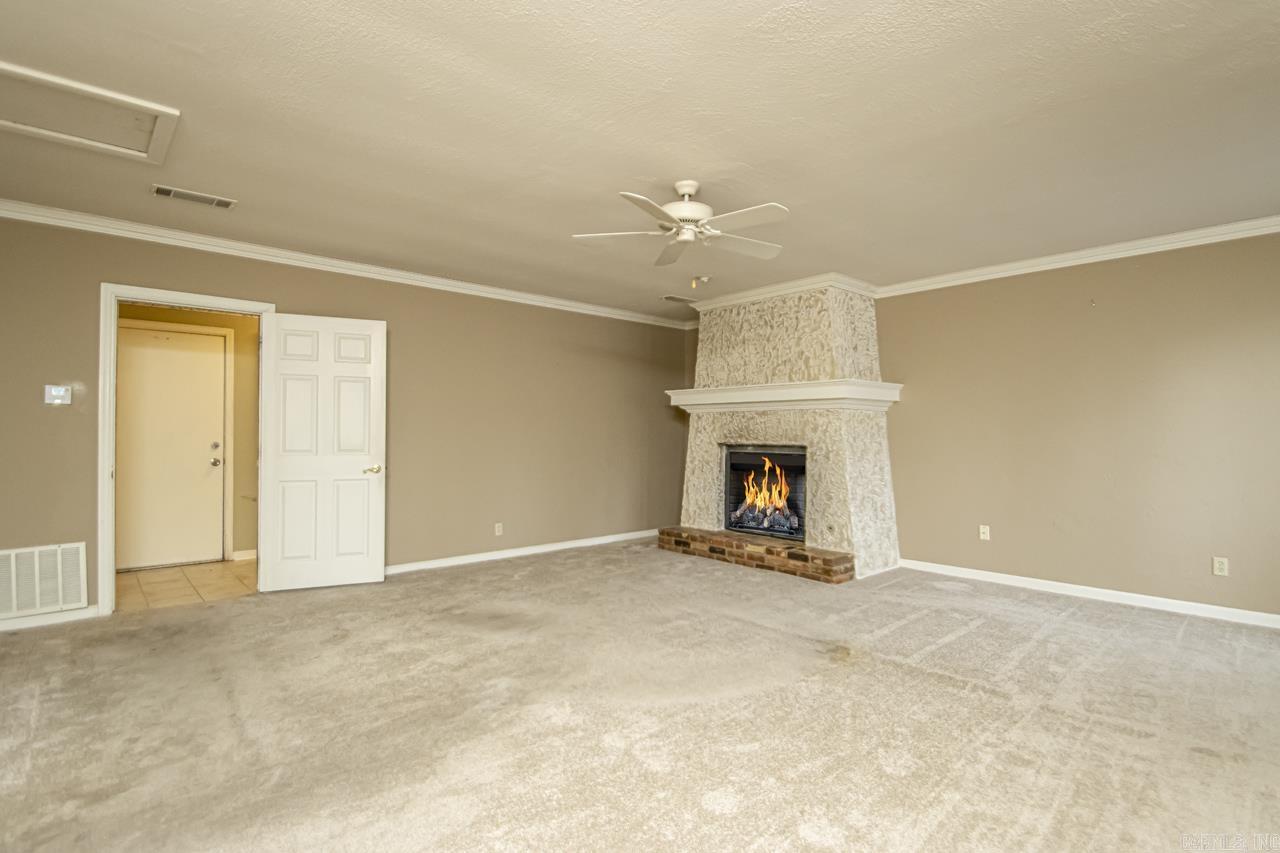 COUNTRY CLUB PARK - Residential