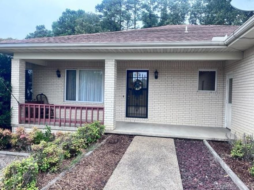 Solid 2b/2b brick home w/ 2 car garage and glass Arkansas room located near the West Gate of the Hot Springs Village. Enjoy easy living w/ practically a maintenance free yard, split floor plan, new chain link fence around large back yard, fireplace, and so much more. Seller's offering $5,000 carpet allowance. Be sure to ask your agent about the HSV buy in fee. Come check this home out.