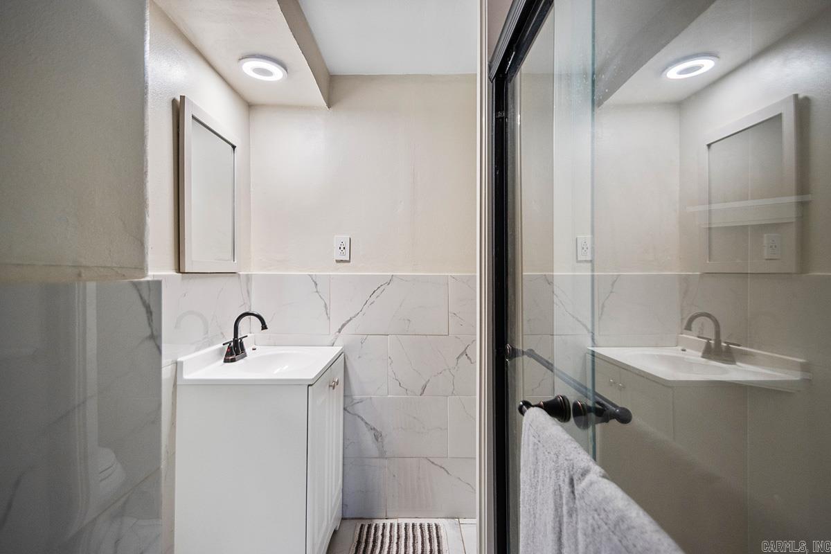 TANGLEWOOD - Residential