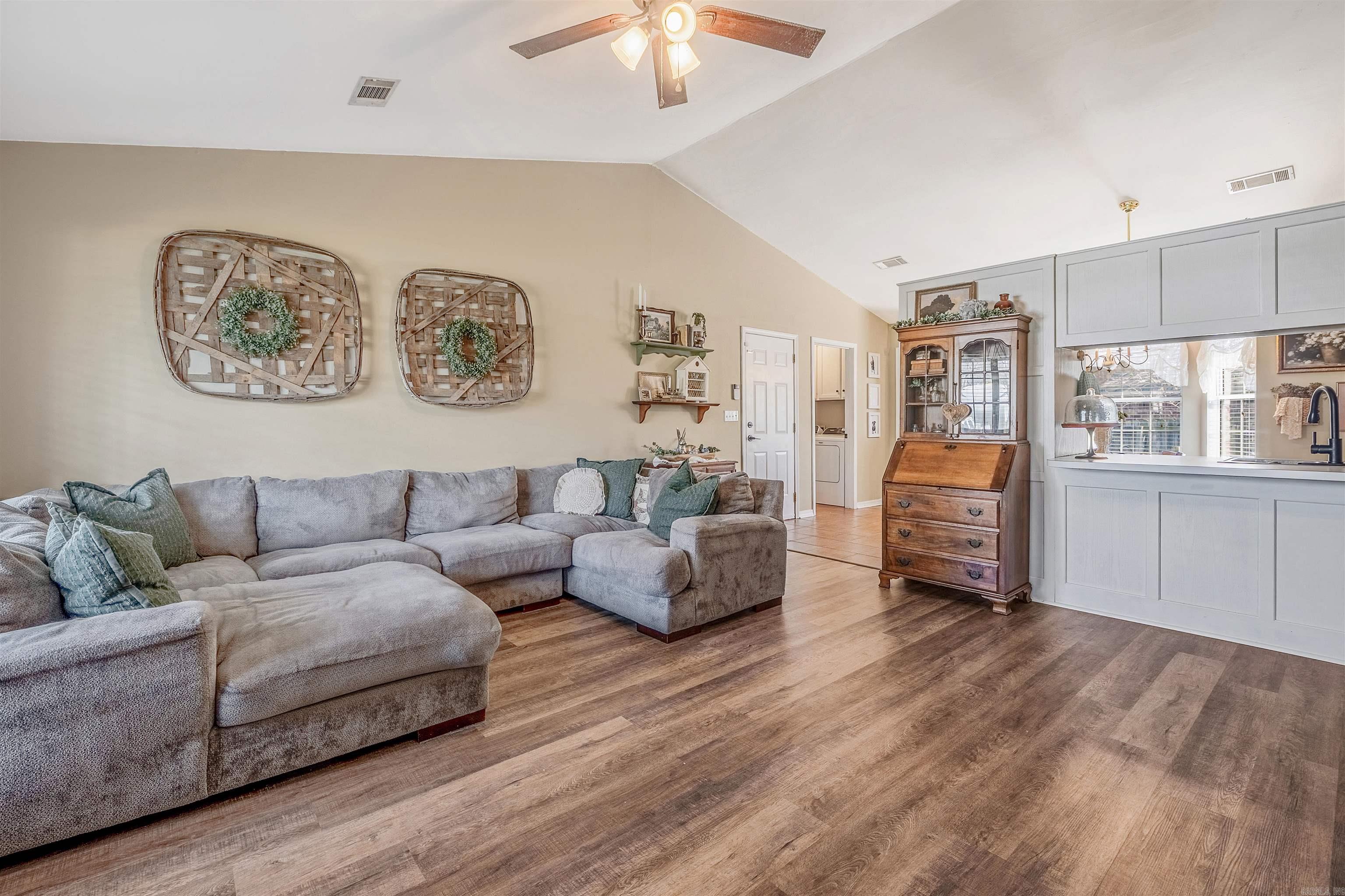 MAGNOLIA POINT - Residential