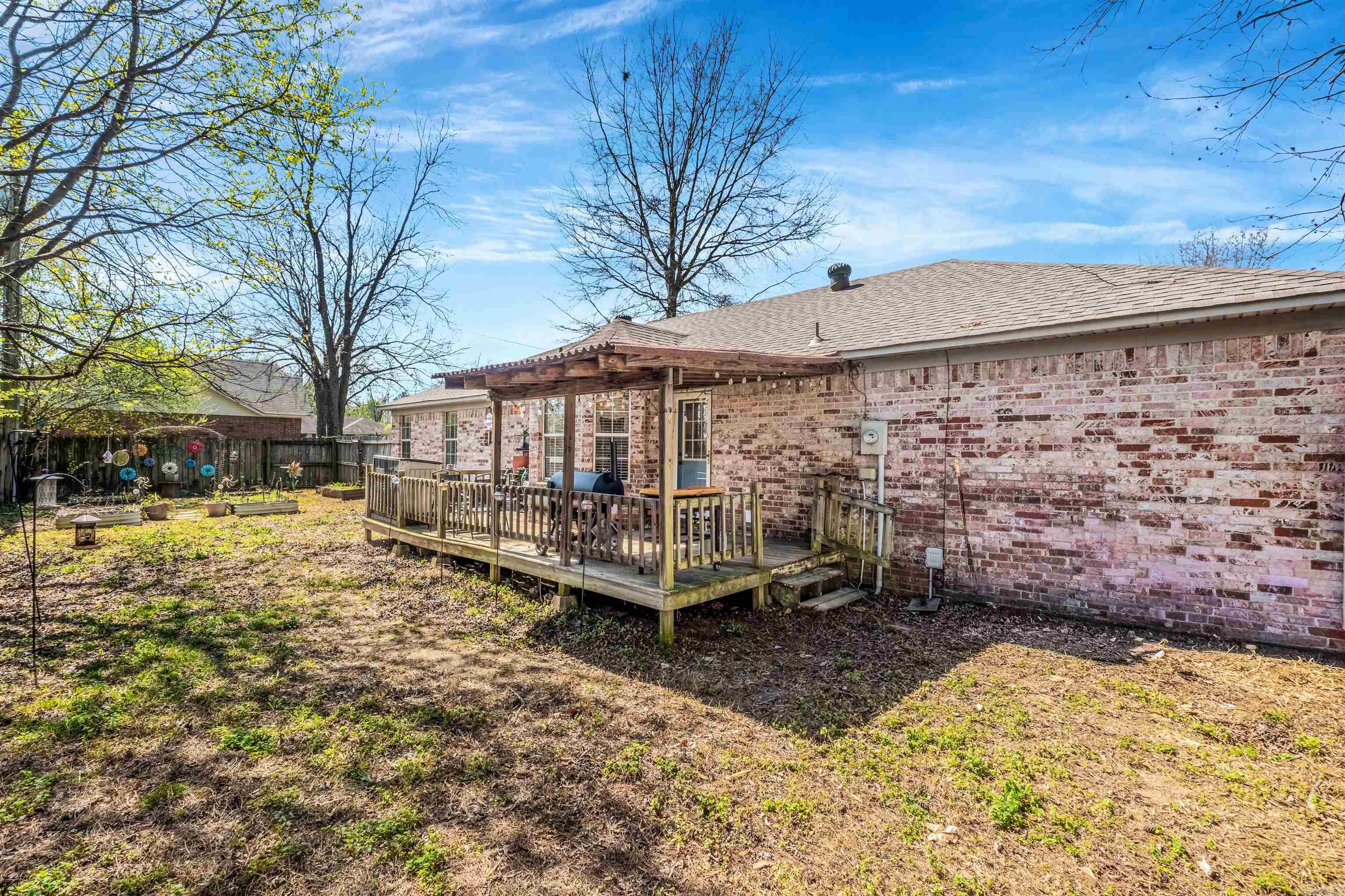 MAGNOLIA POINT - Residential