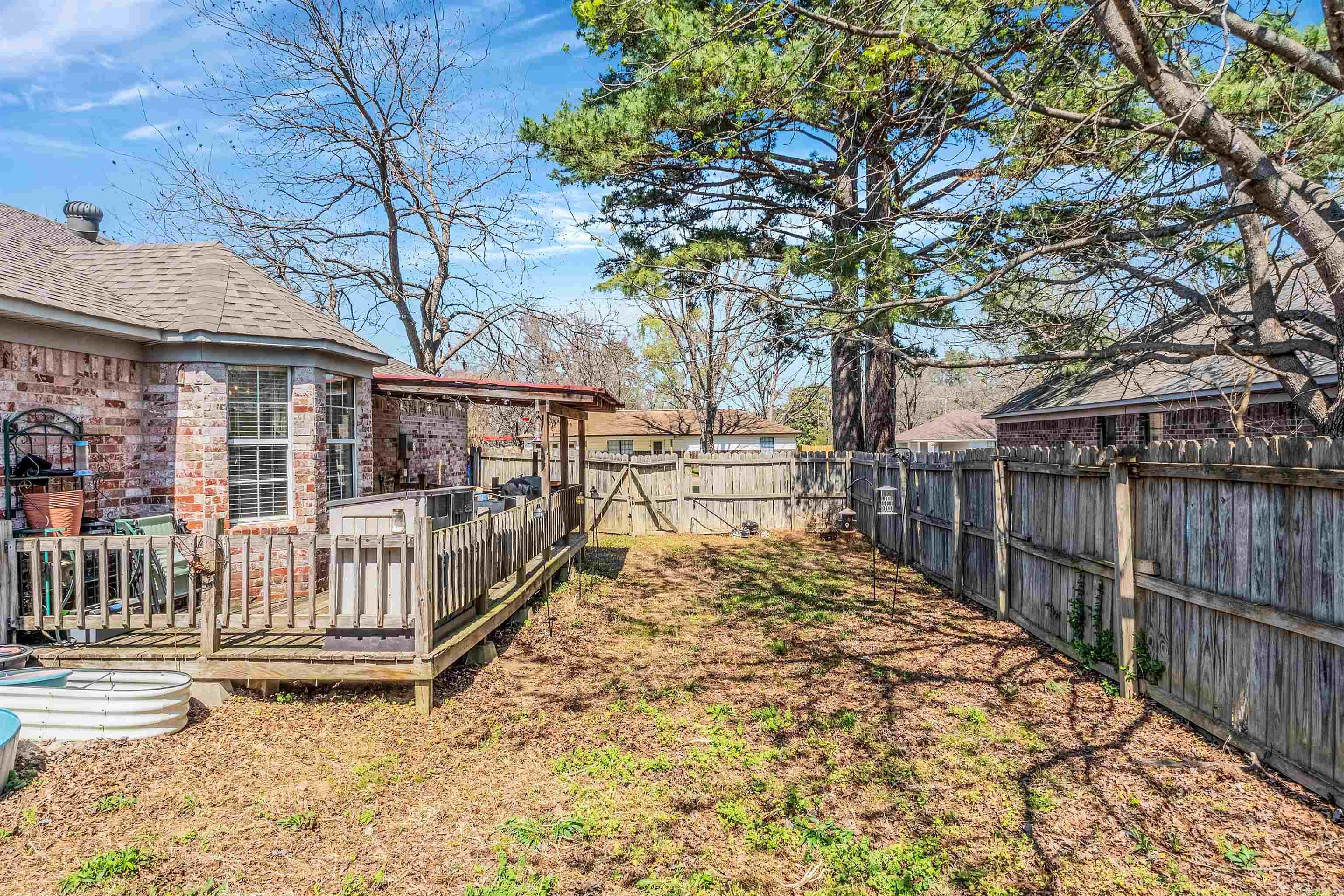 MAGNOLIA POINT - Residential