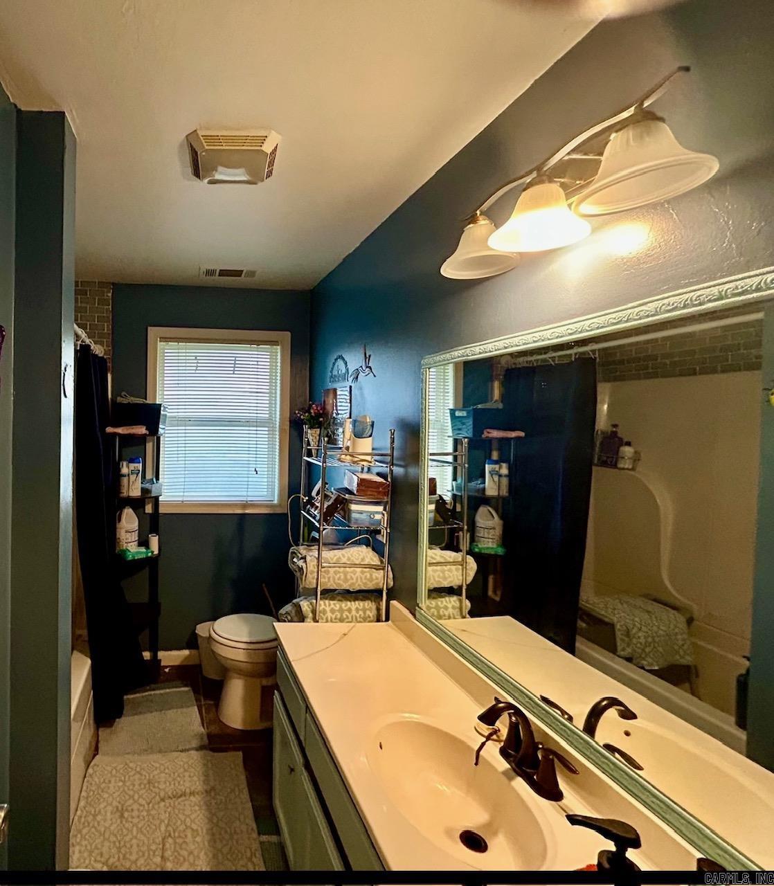 MOORE - Residential