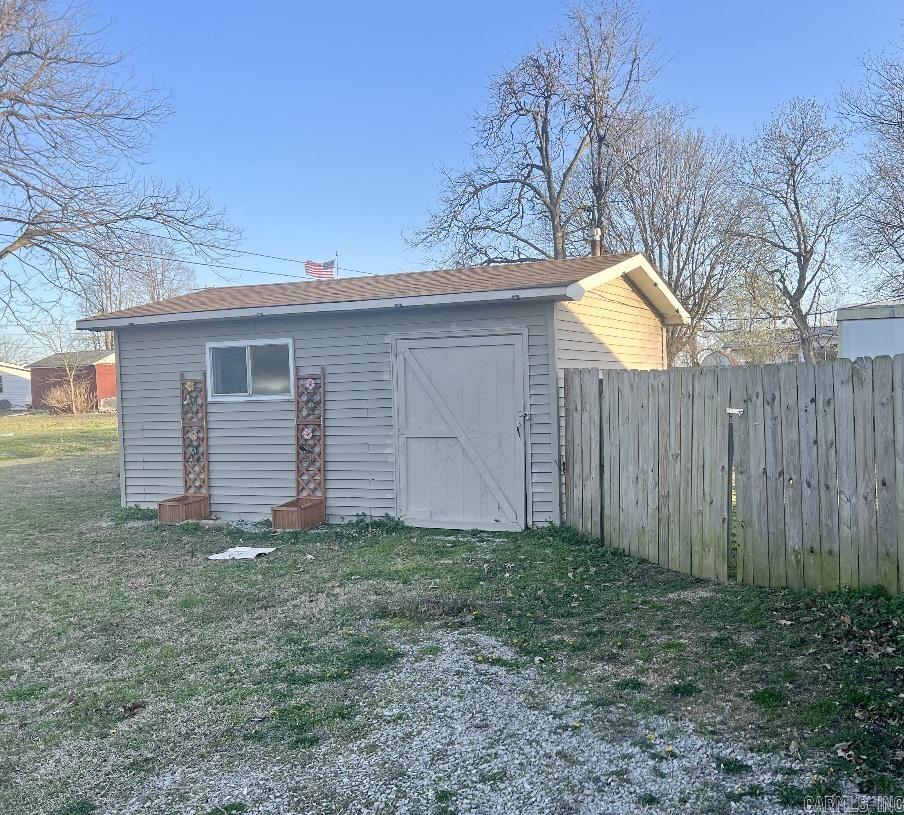 MOORE - Residential