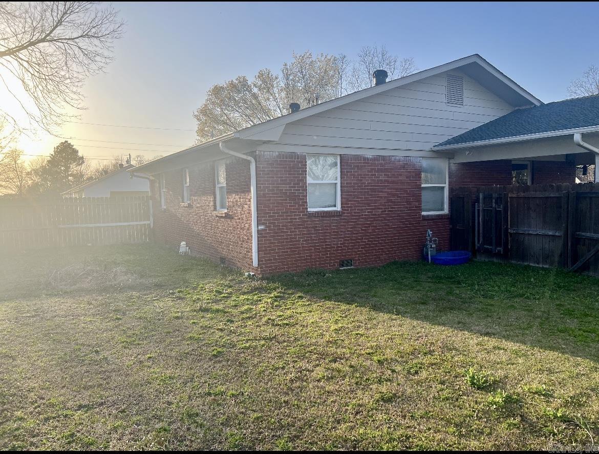 MOORE - Residential
