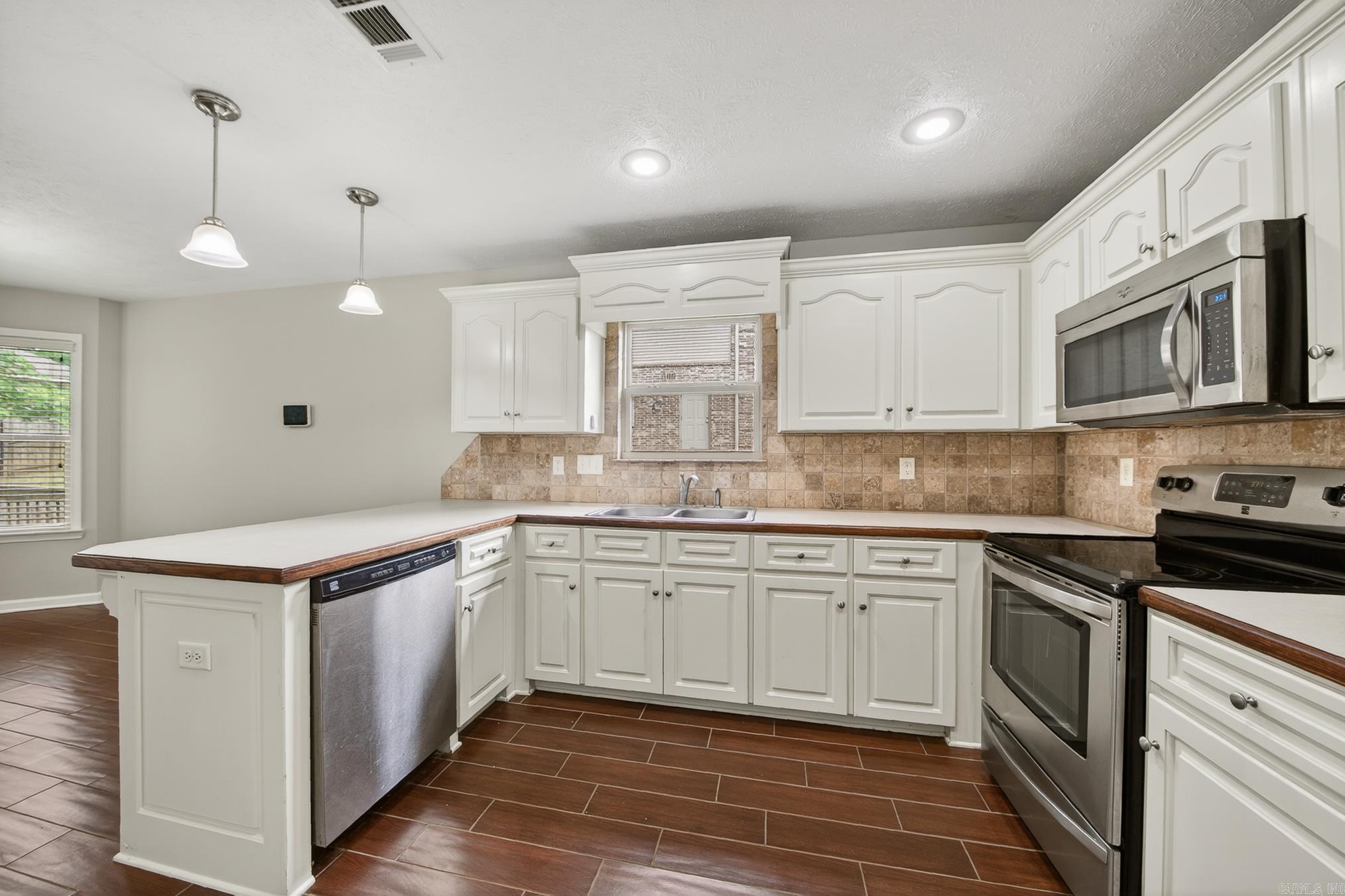 MAGNESS CREEK SUBDIVISION - Residential